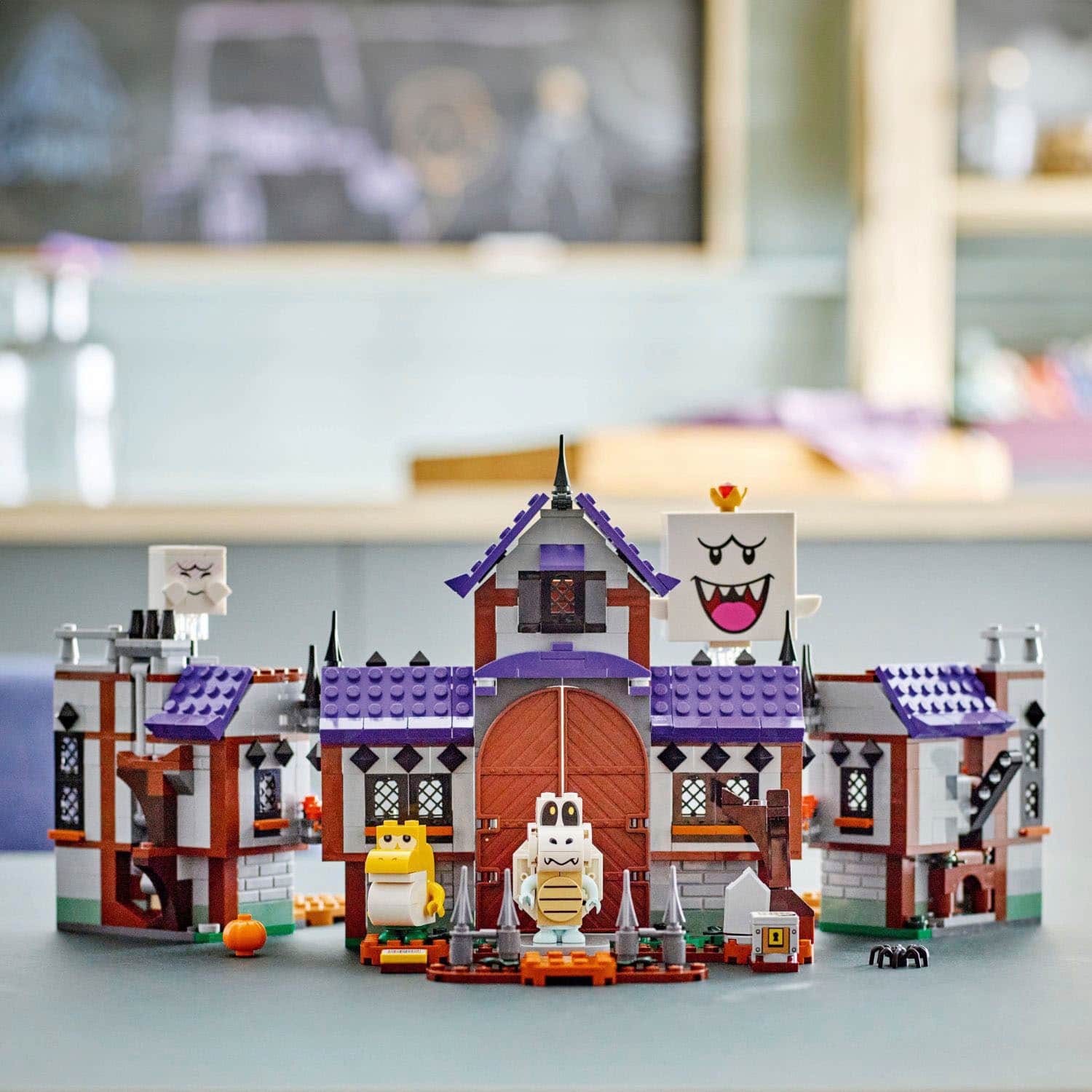 Alt View 13. LEGO - Super Mario King Boo’s Haunted Mansion Set and Ghost Toy 71436.