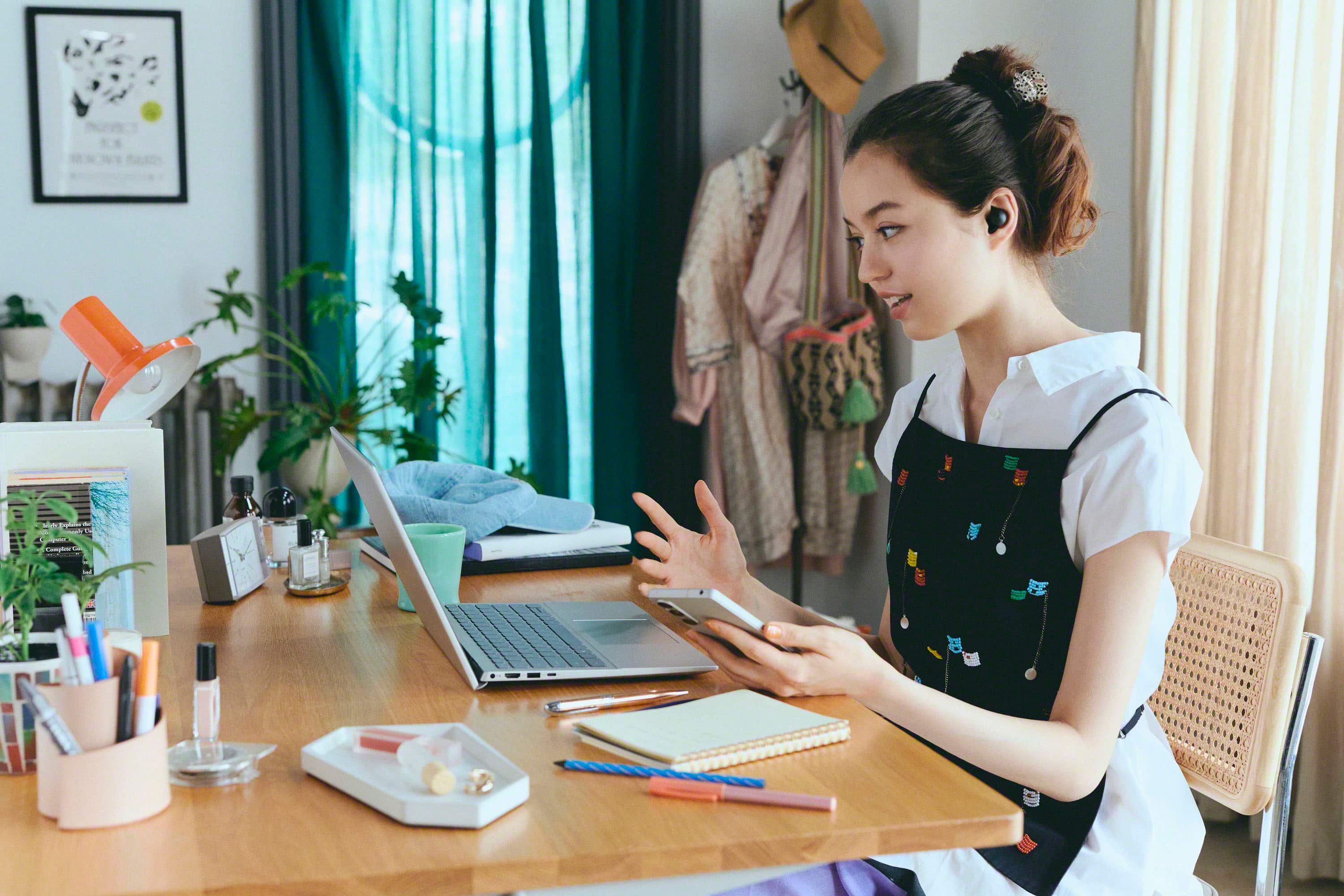 Alt View 24. Sony - LinkBuds Open True Wireless Earbuds - White.