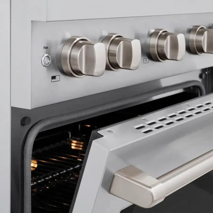 The text on the image reads "al fan 500," which is likely a reference to the oven's fan system. The oven has a fan system that helps distribute heat evenly and maintain consistent cooking temperatures. The fan system is designed to work in conjunction with the oven's heating elements, ensuring that the food is cooked efficiently and consistently.