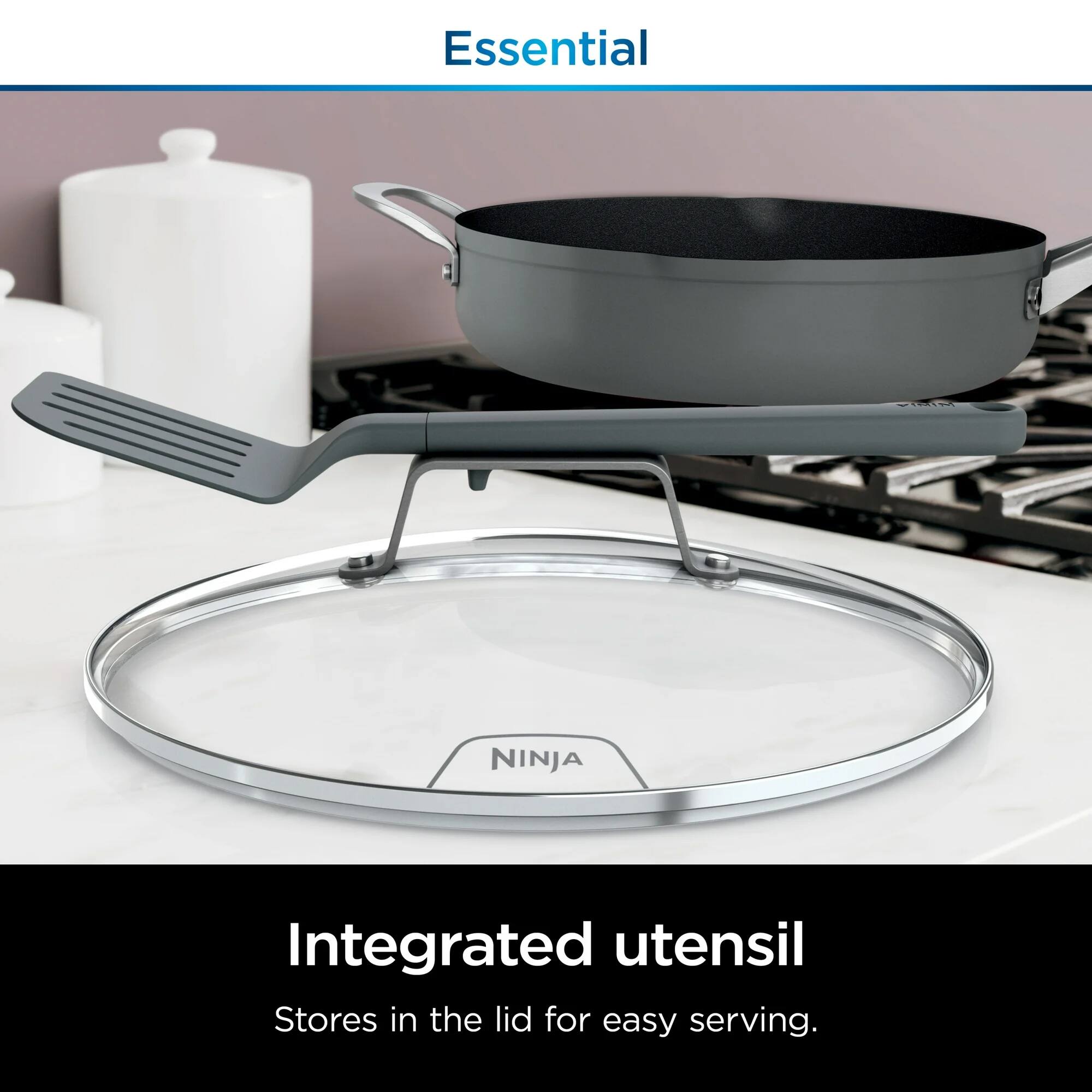 Essential

Integrated utensil  
Stores in the lid for easy serving.