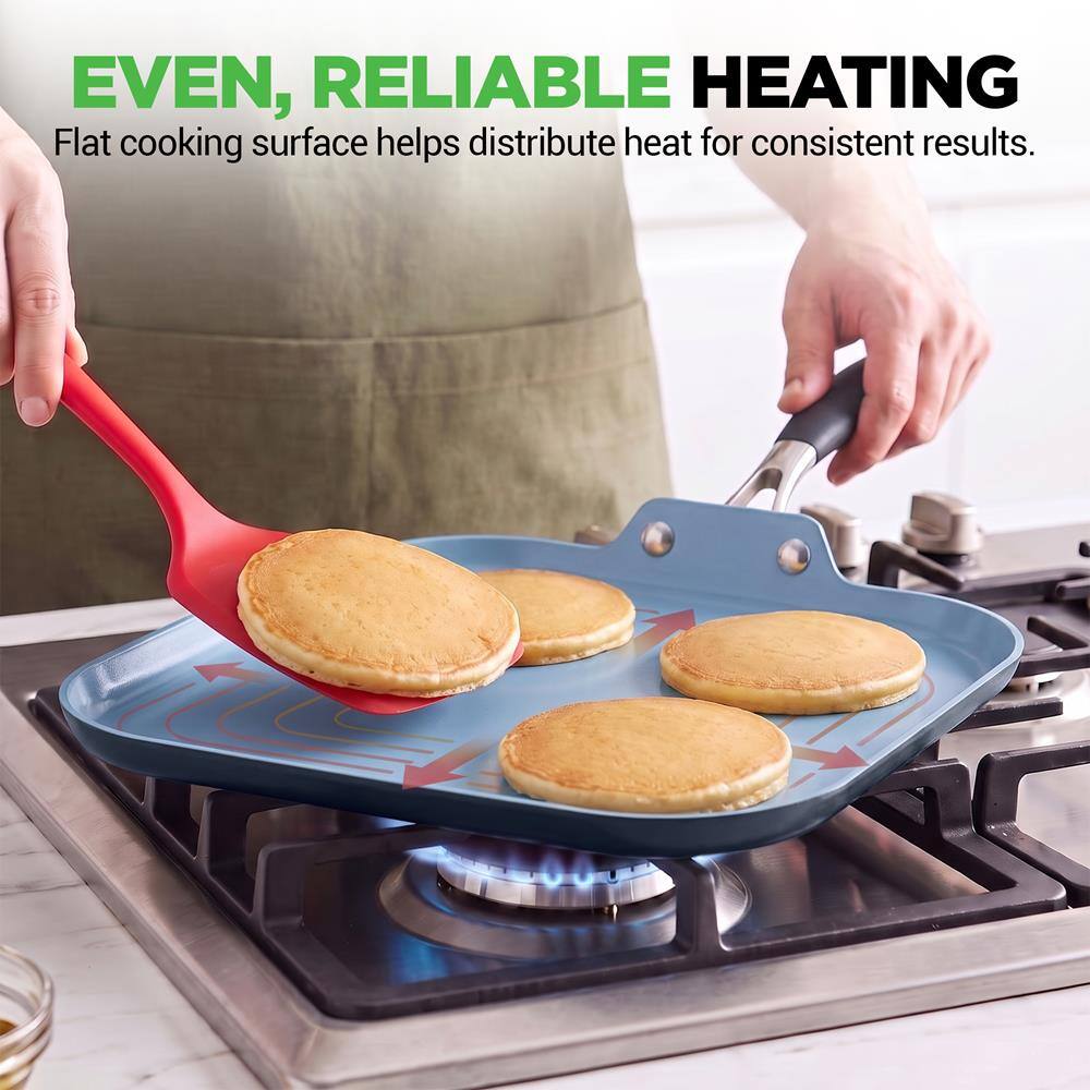 EVEN, RELIABLE HEATING  
Flat cooking surface helps distribute heat for consistent results.