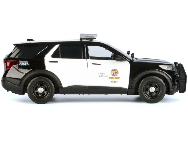 EMERGENCY 1911  
to protect  
and to serve  
POLICE 36994