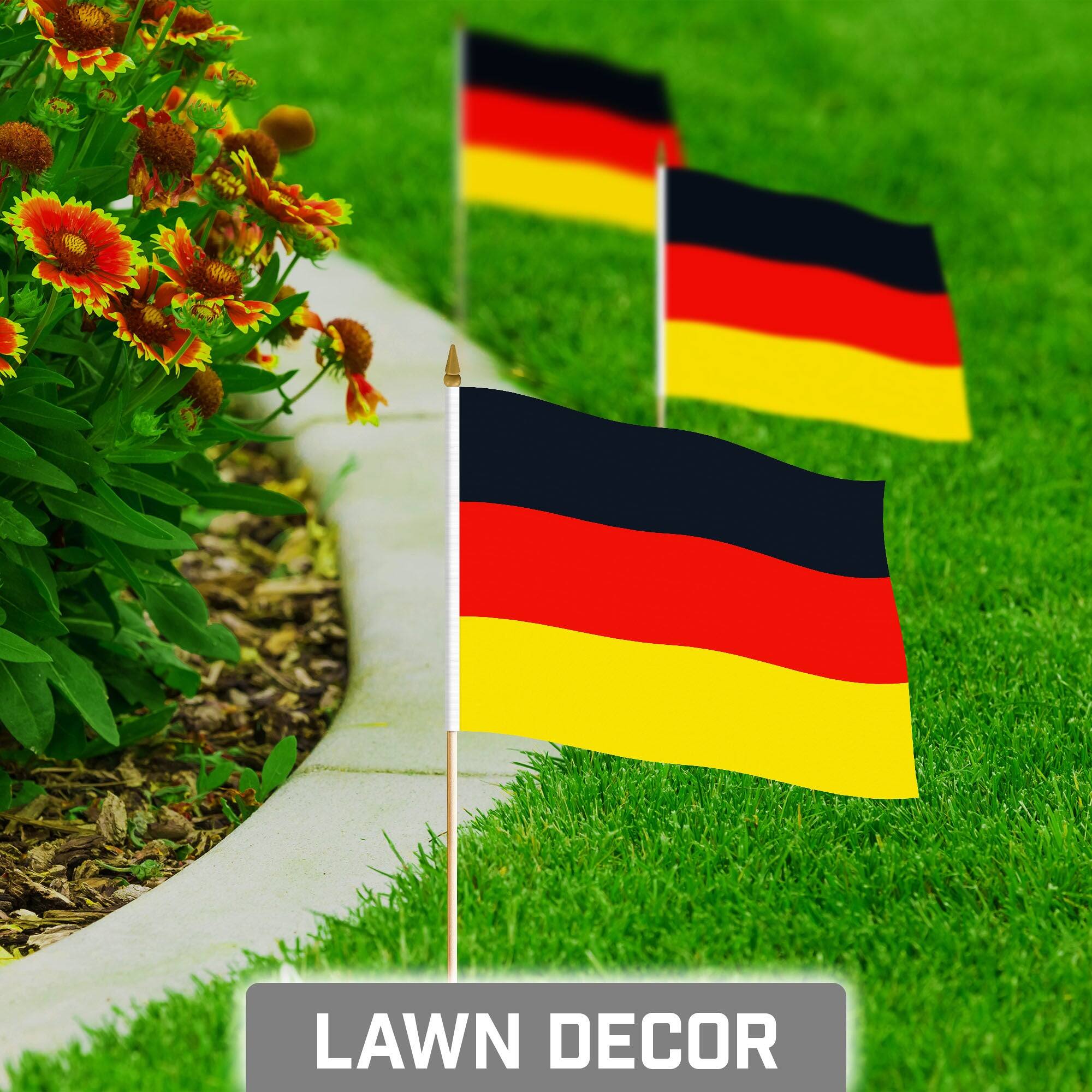 LAWN DECOR