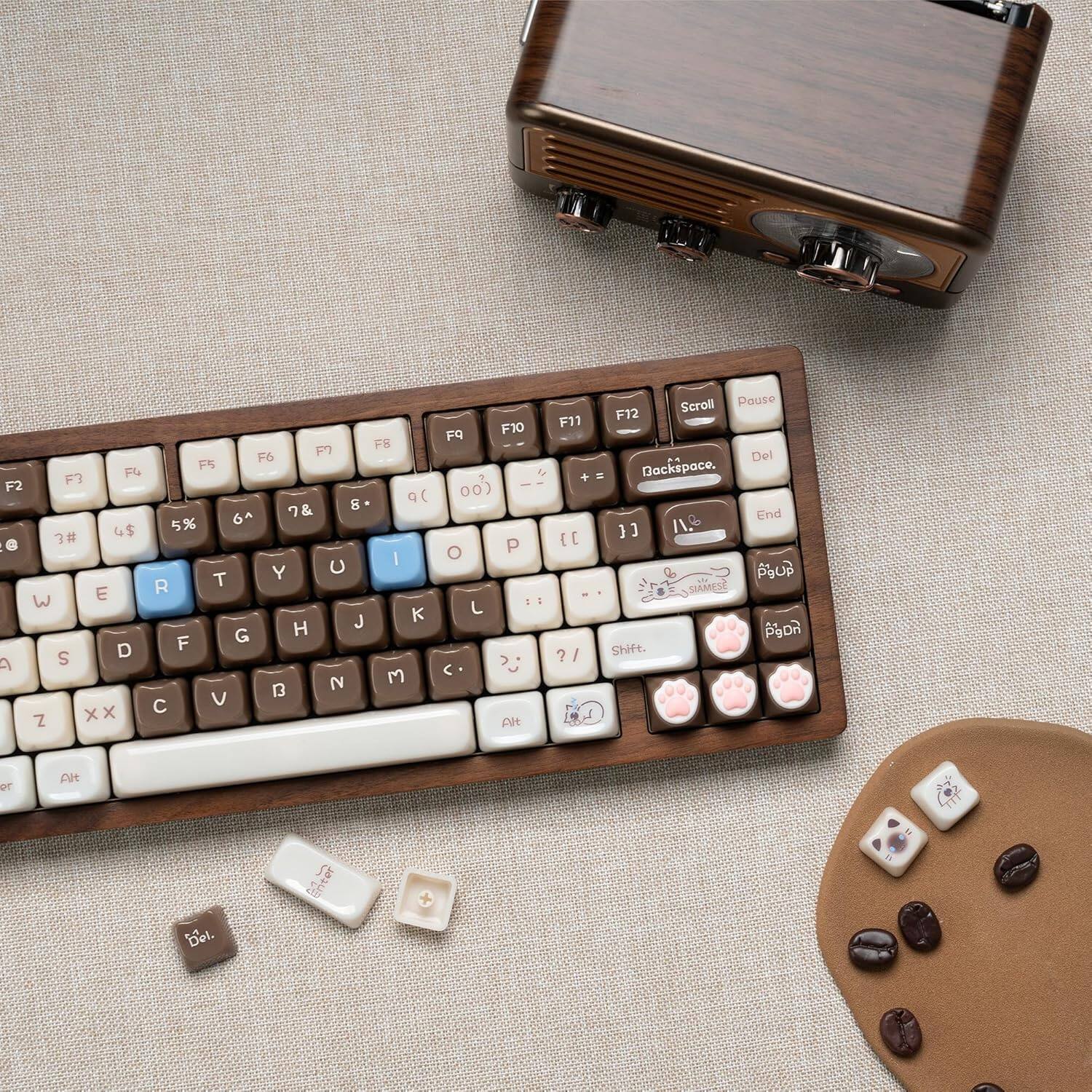 F2 F3 F4 F5 F6 F7 F8 F9 F10 F11 F12  
Scroll Pause Del Backspace End  
W E R T Y U I O P  
Q A S D F G H J K L  
Z X C V B N M  
Shift  
Alt  
Del  
Shift  
? /