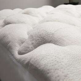 Cheer Collection - Ultra Soft Bamboo Cooling Mattress Topper - Rayon from Bamboo Pillow Top Mattress Pad for Back Pain - Naturally Cooling - White