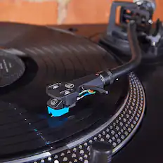 Front. Audio-Technica - Audio-Technica AT-VM95C/H Headshell/Cartridge Kit - Blue.