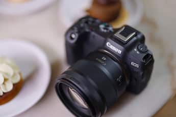 Canon RF45mm F1.2 STM Standard Prime Lens for EOS R Series Cameras Canon RF45mm F1.2 STM Standard Prime Lens for EOS R Series Cameras