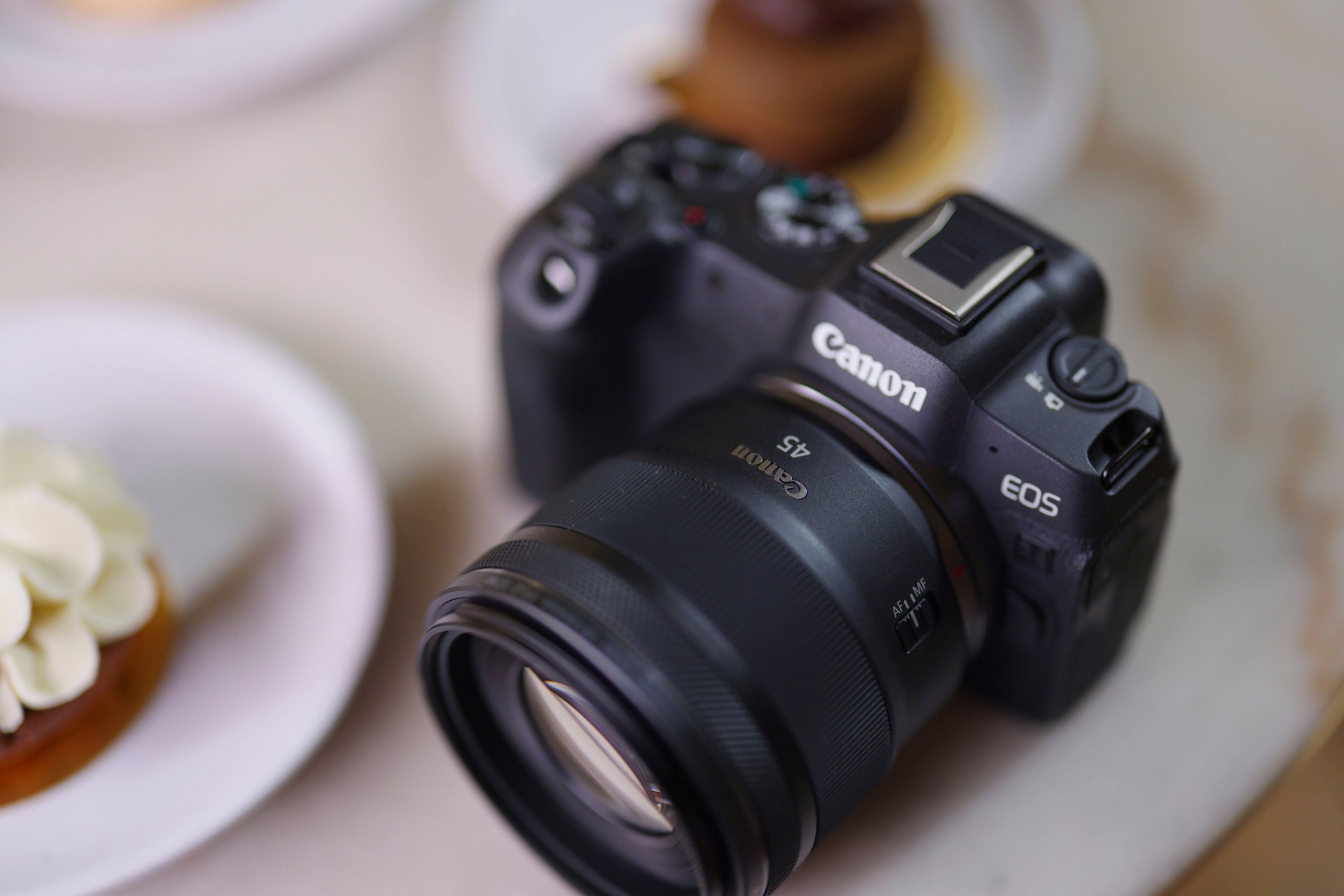 Canon EOS  
EF-M  
Canon