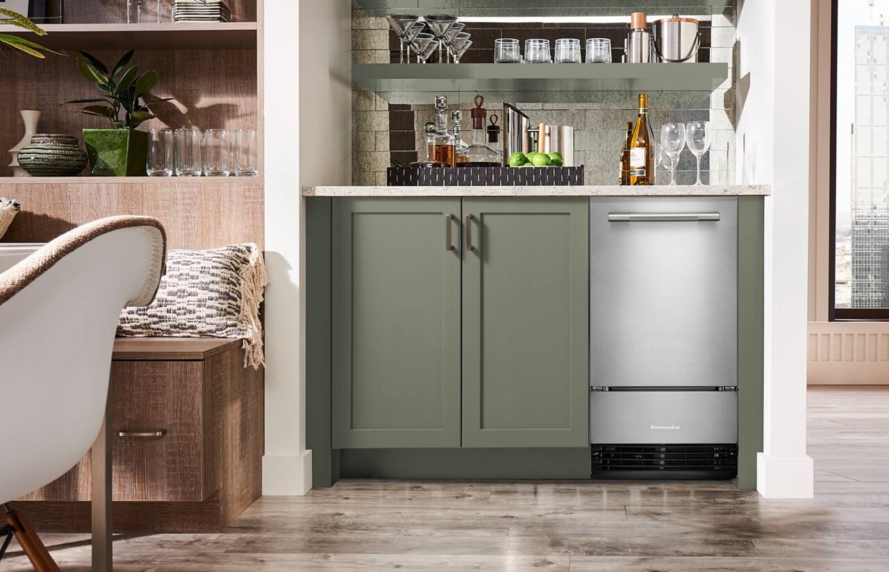 Alt View 7. KitchenAid - 18 inch 35-Lb. Ice Maker - PrintShield Stainless Finish.