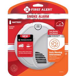 First Alert - Wireless Interconnect Battery-Powered Photoelectric Smoke Detector 1 pk