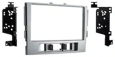 Front. Metra - Dash Kit for Select 2010-2012 Hyundai Santa DDIN - Silver.