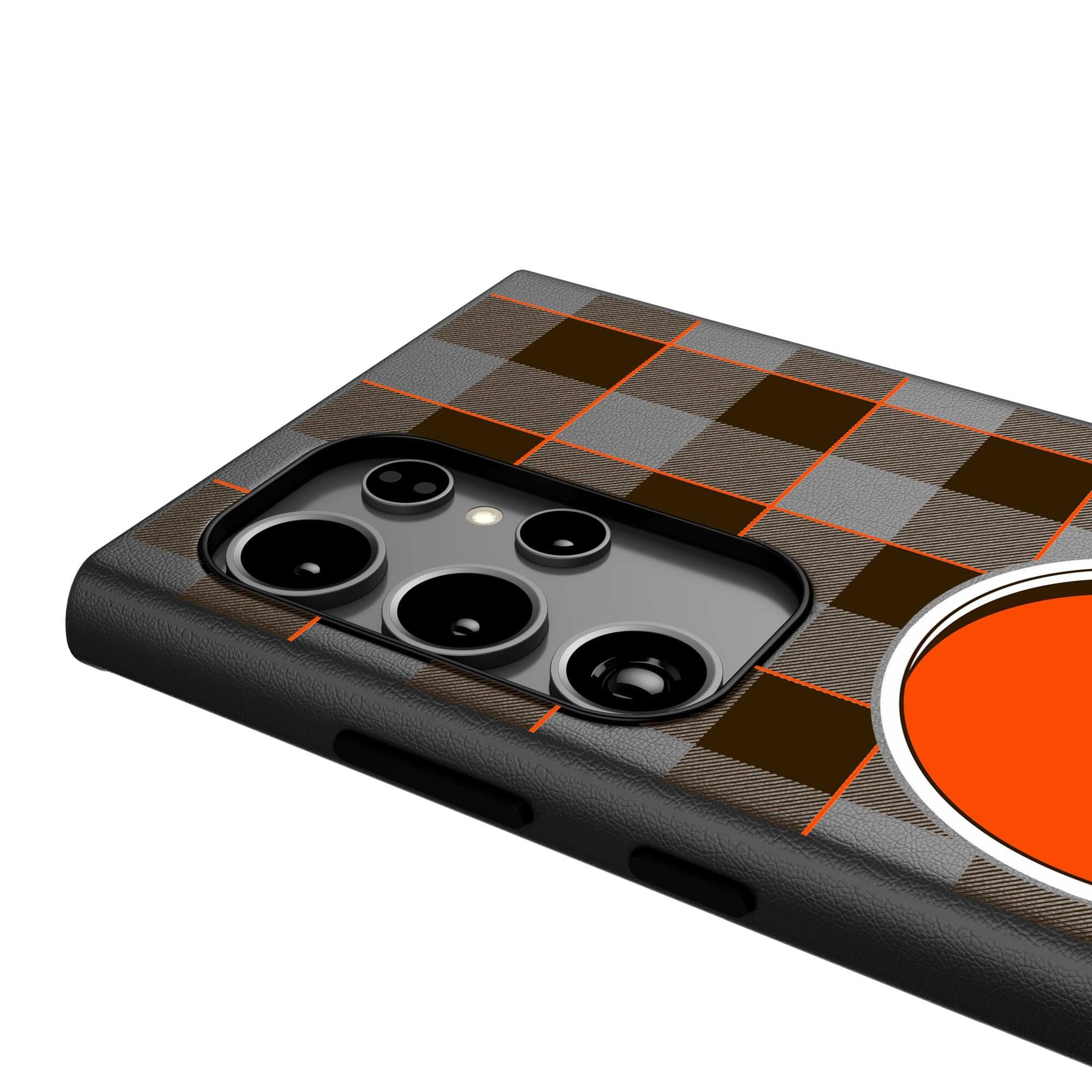 Alt View 3. Keyscaper - Cleveland Browns Plaid Galaxy Magnetic Bump Case - S24 - Black.