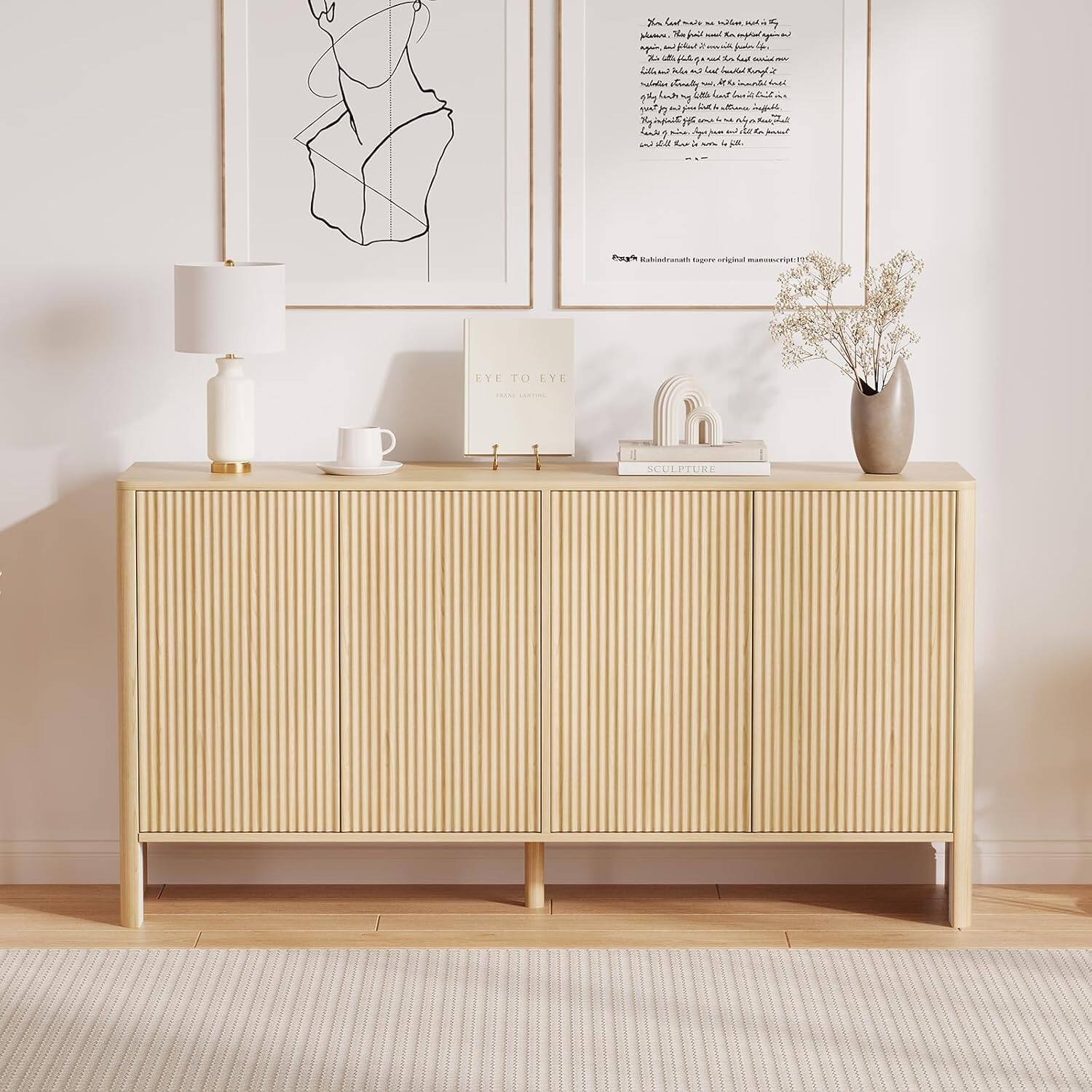 EYE TO EYE  
PHOTO: LIVING ROOM

SCULPTURE

EYE TO EYE  
PHOTO: LIVING ROOM

Robert Frost's original manuscript: