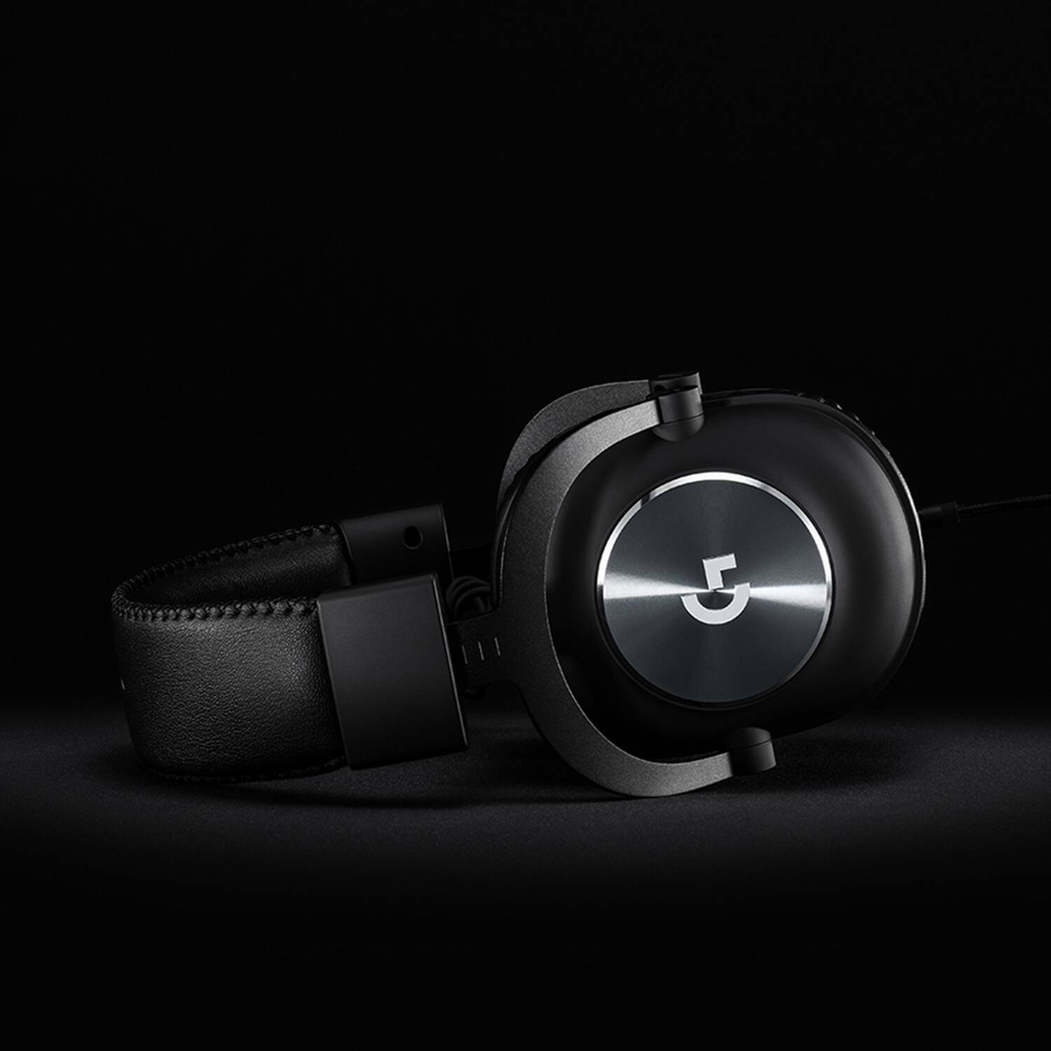 Alt View 22. Logitech - G PRO Wired Stereo Over-the-Ear Gaming Headset for PC, PS5, PS4, Switch - Black.