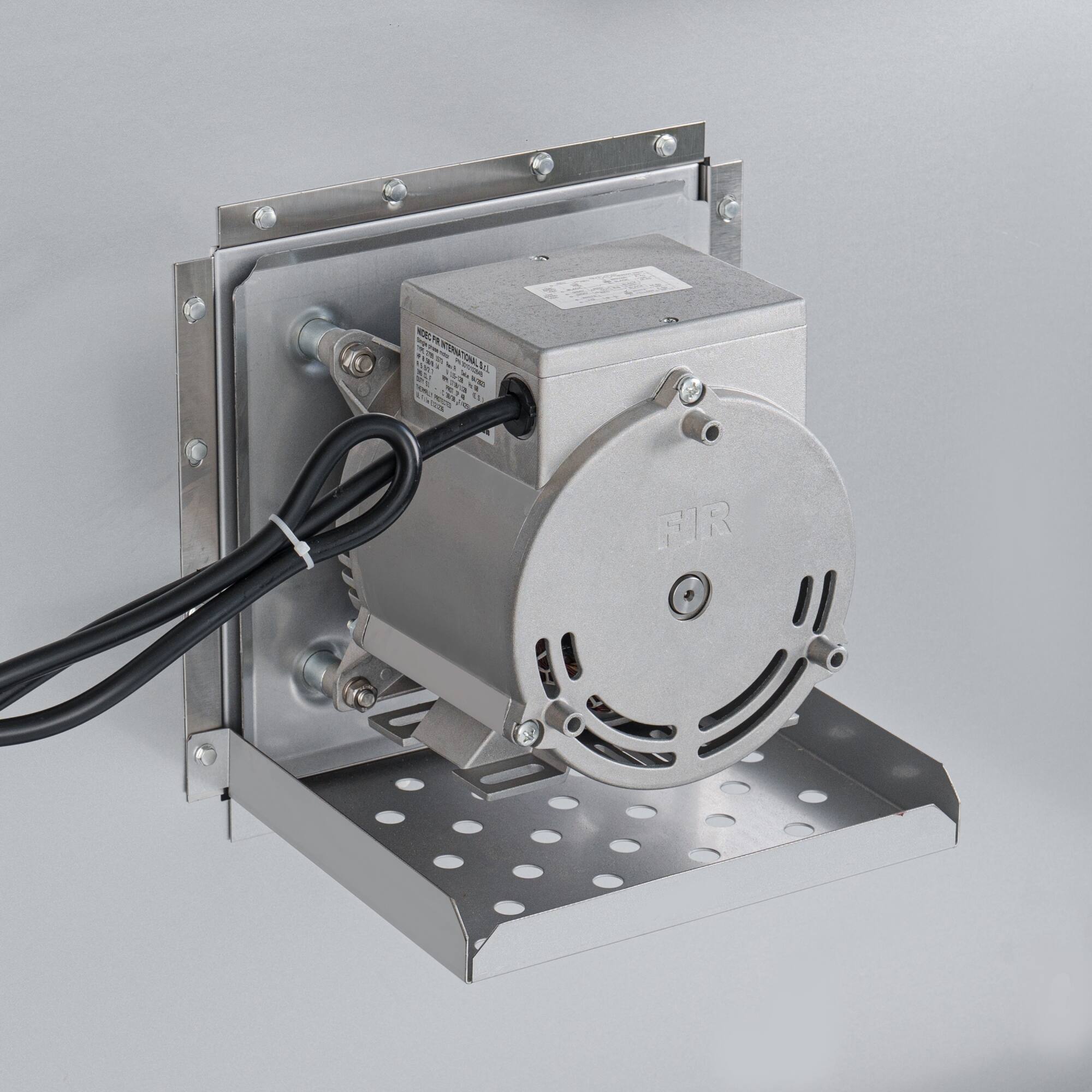 - S w - 1  
- 1 LES FIR