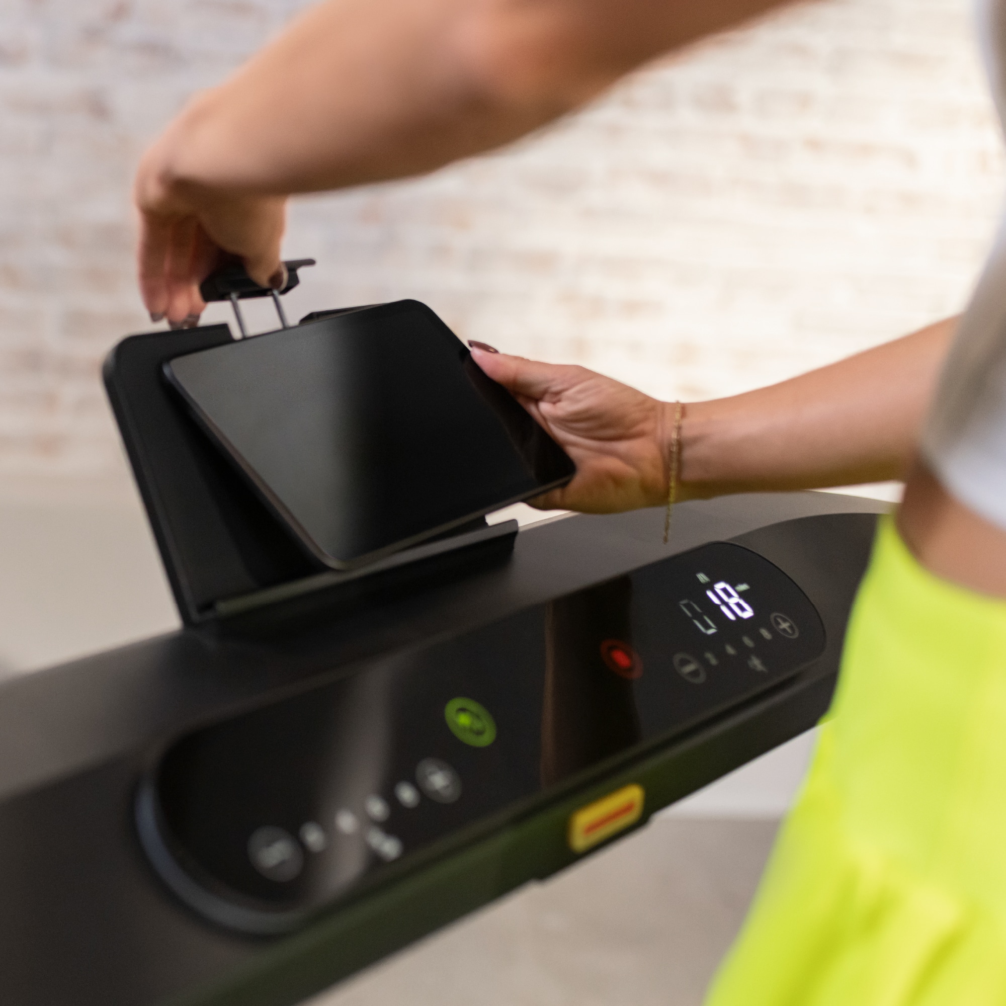 Alt View 18. Centr - Runr Foldable Treadmill - Black.