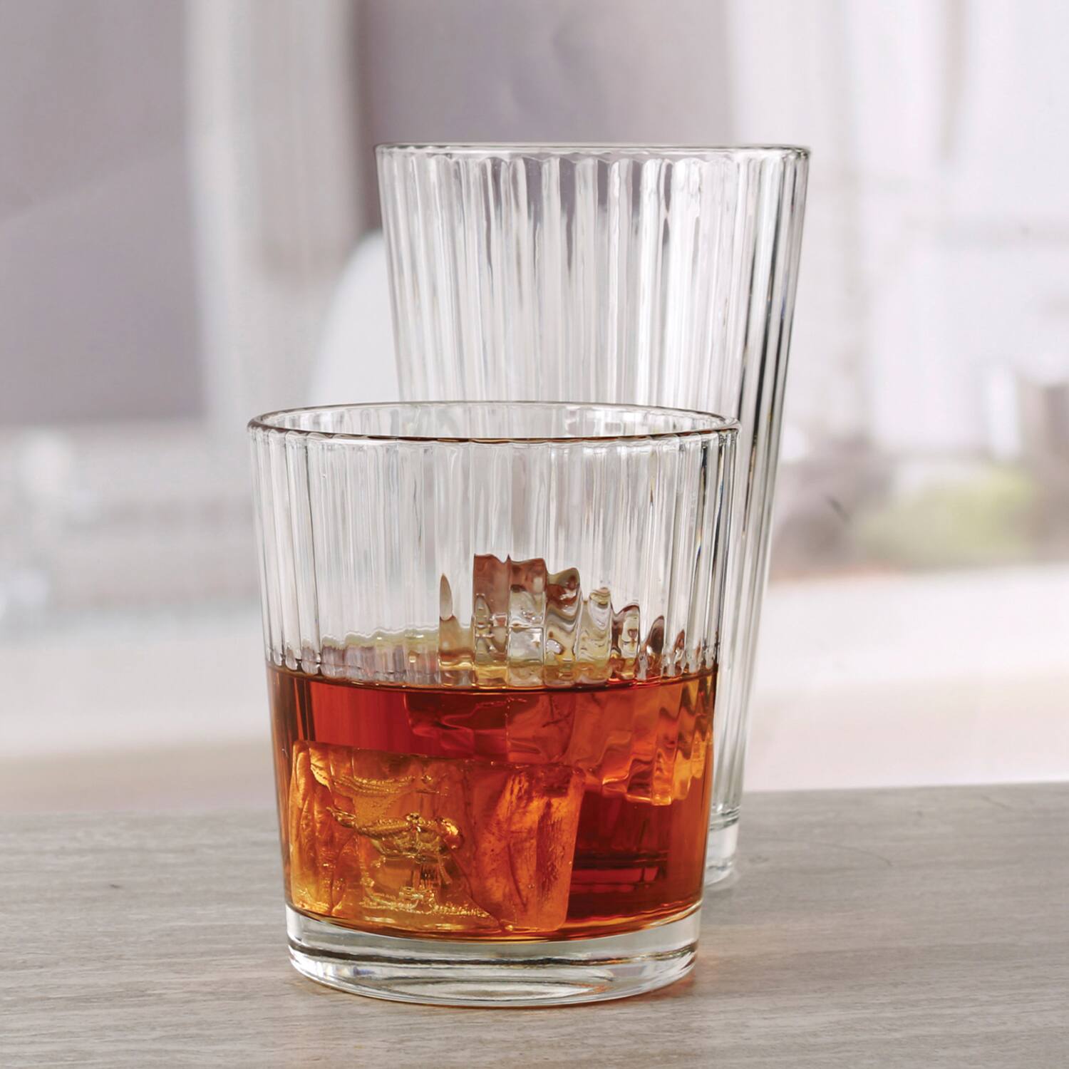 Angle. Jay Import - Hill Street 16-Pieces Entertaining Set - Clear.