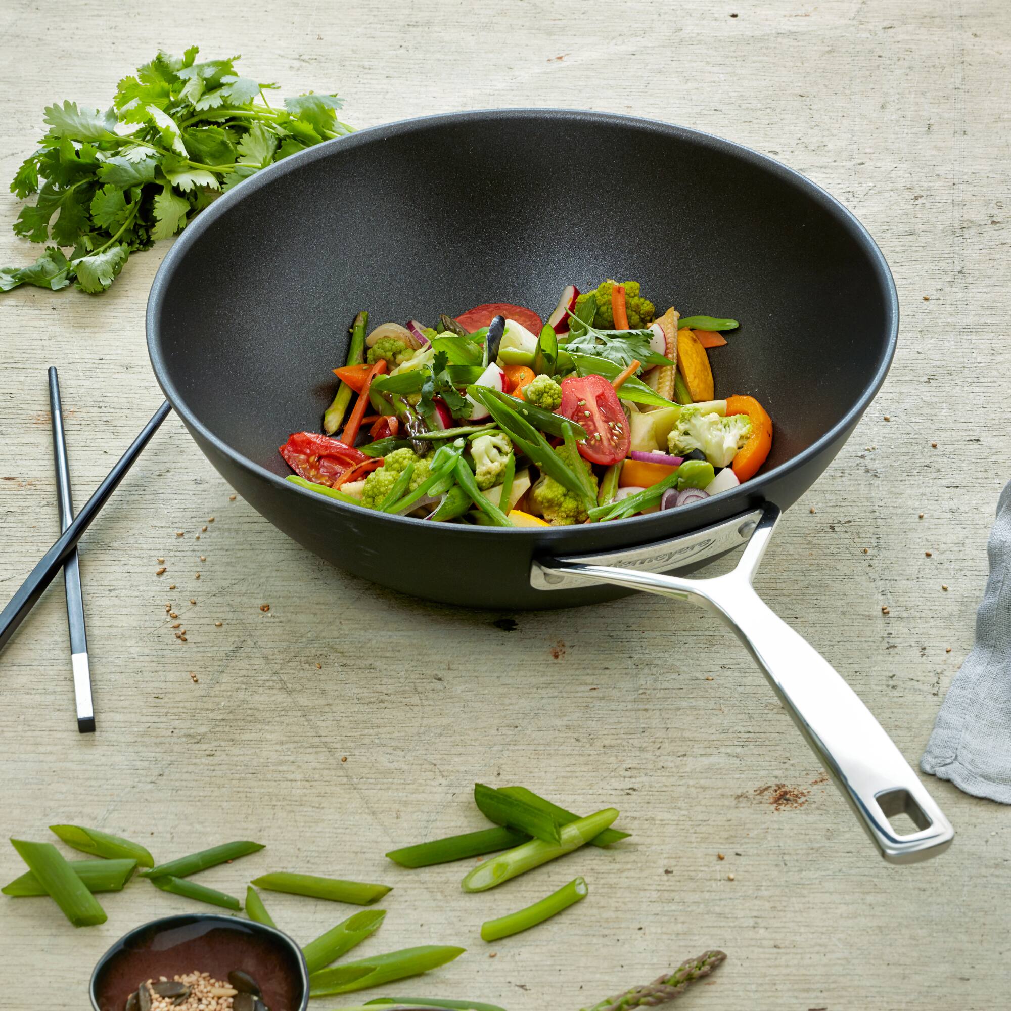 Alt View 2. Demeyere - Demeyere AluPro 3.2-qt Aluminum Nonstick Perfect Pan - Black.