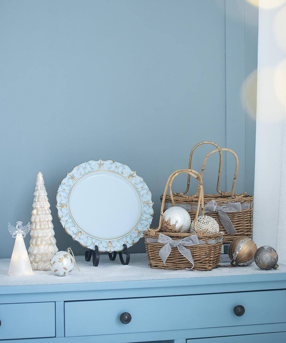 Angle. Dexmalle - Dexmalle-D3 Christmas Tree Decorative Glass Hanging Ball,Set of 12-Silver - Silver.