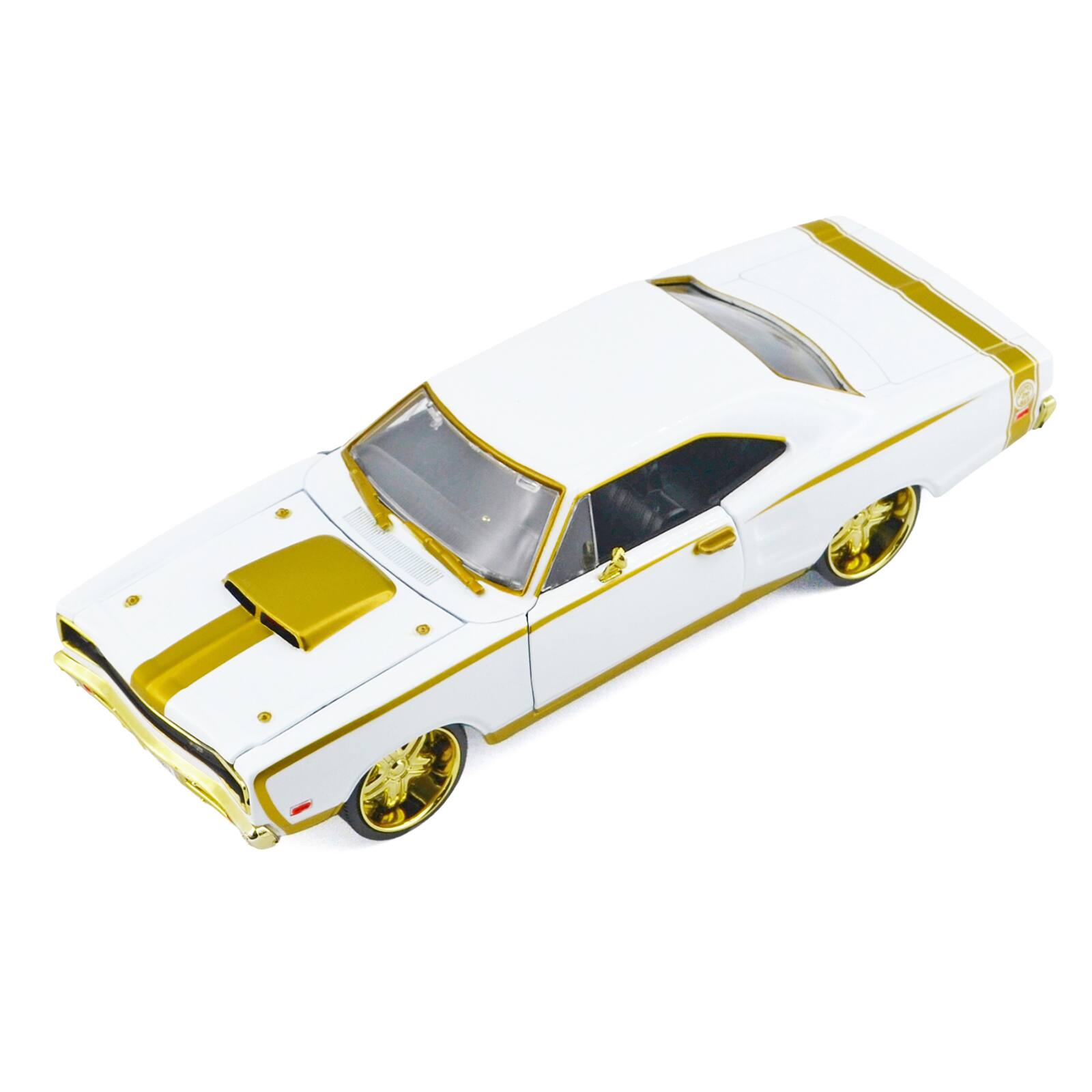 Alt View 4. Motormax - 1969 Dodge Coronet Super Bee White Metallic with Gold Accents "Luxe Legends" Series 1/24 Diecast Model Car by Motormax.