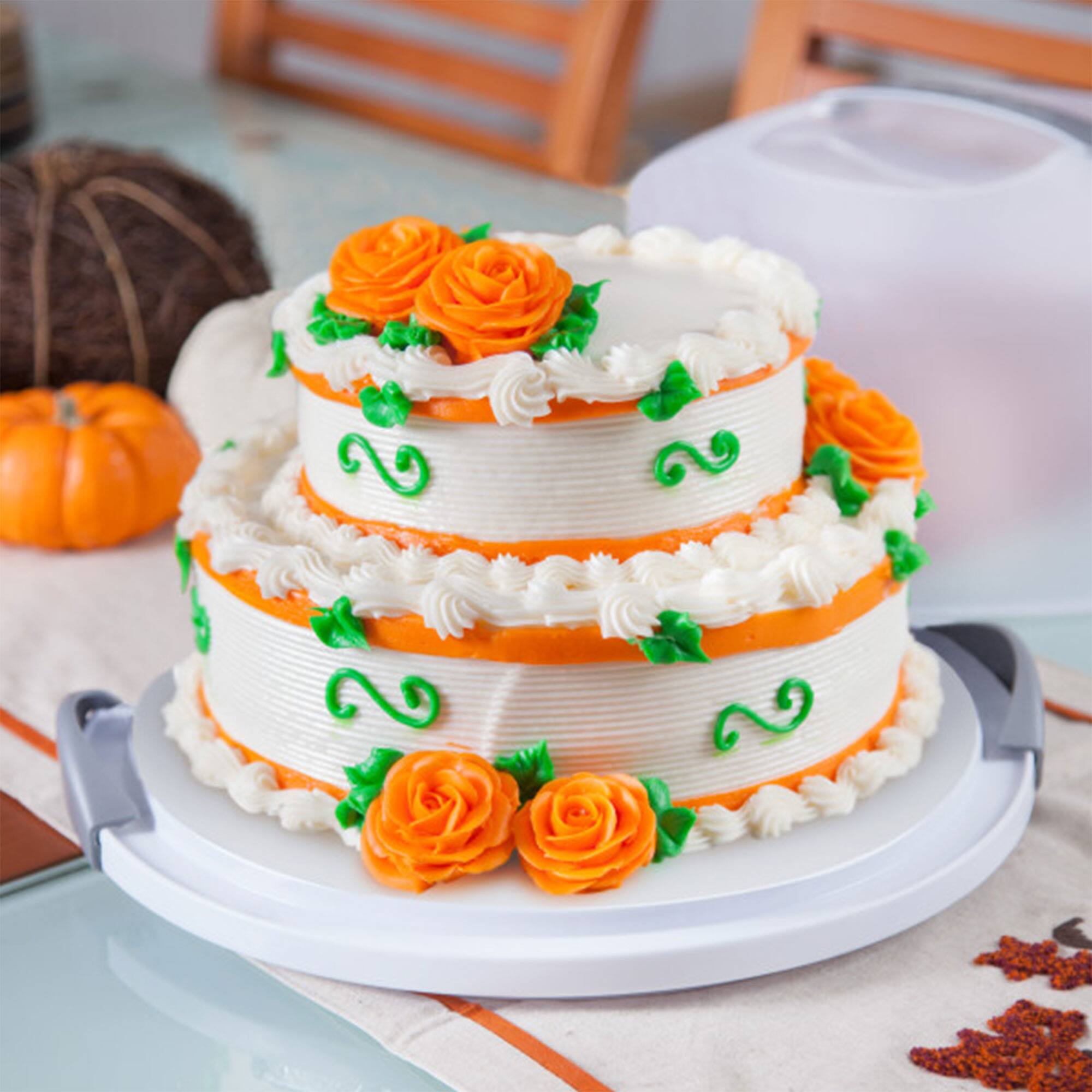 Alt View 2. Sterilite - 4 Pack Sterilite 02008004 Portable Latching Cake Server Carrier Keeper w/Handle - White/Clear.