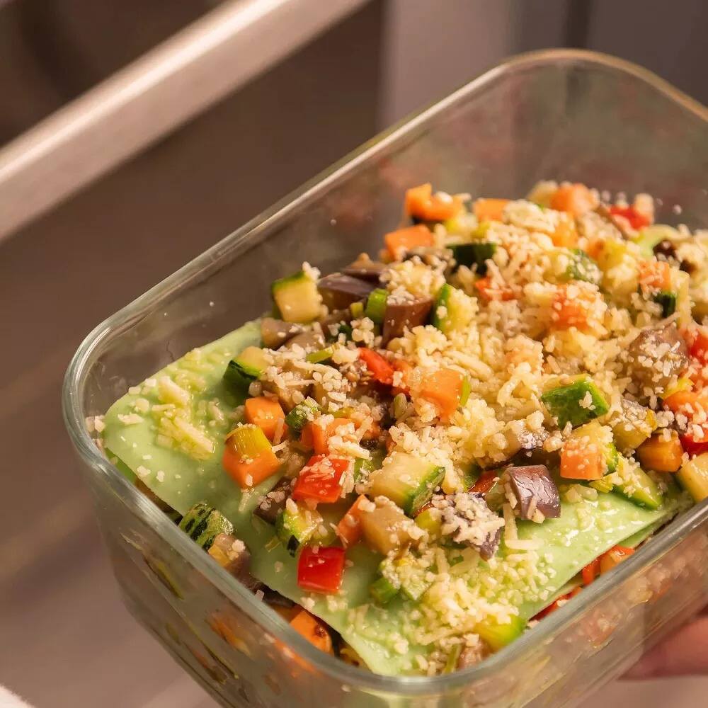 Back. OU - OU Glass Food Storage Container Set 8pc (set of 4) Leak Proof Lid with Microwave Valve, Stackable.