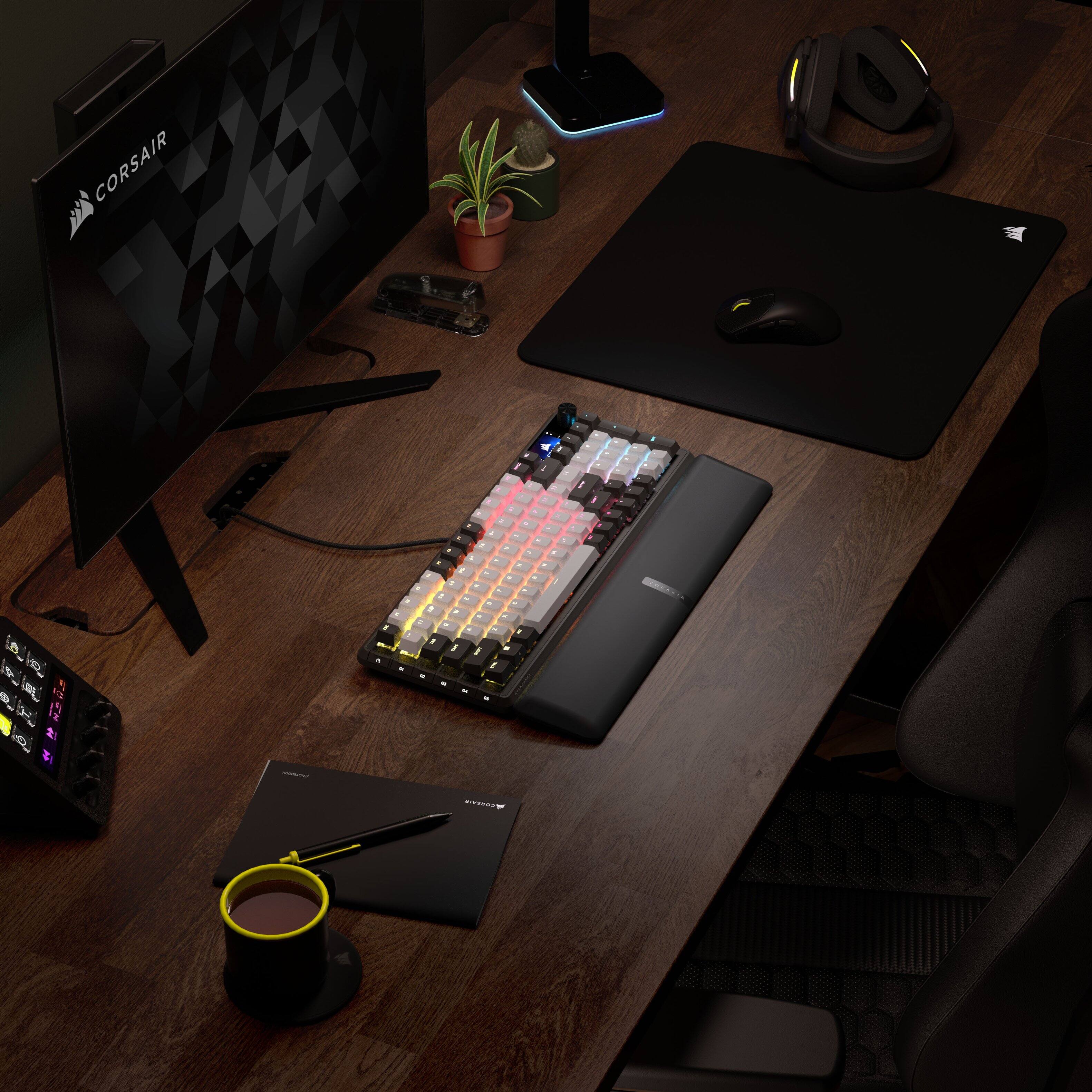 CORSAIR

I - La a - - - J 4 - e J R - - 4e 2 a 2