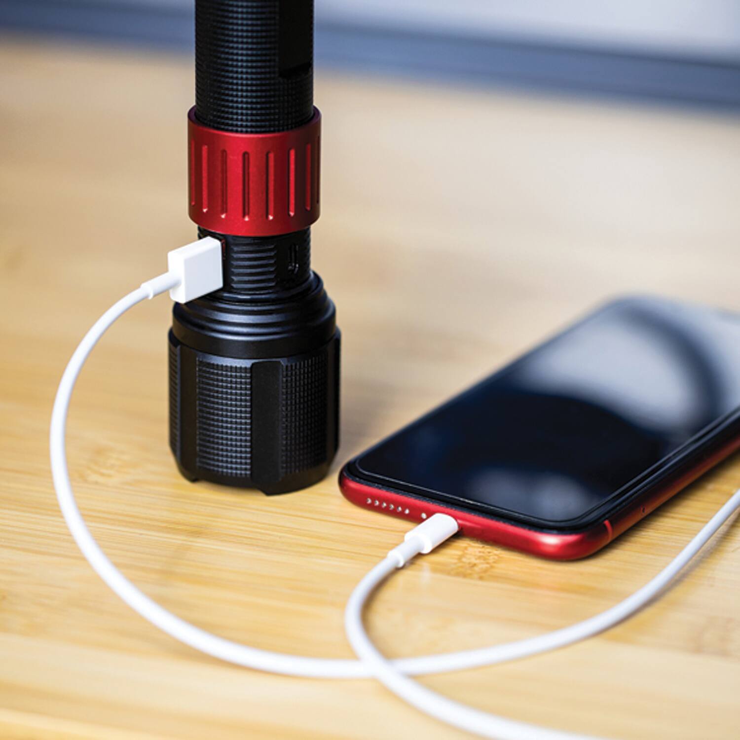 Back. Dorcy - 3400-Lumen USB Rechargeable Flashlight with Power Bank.