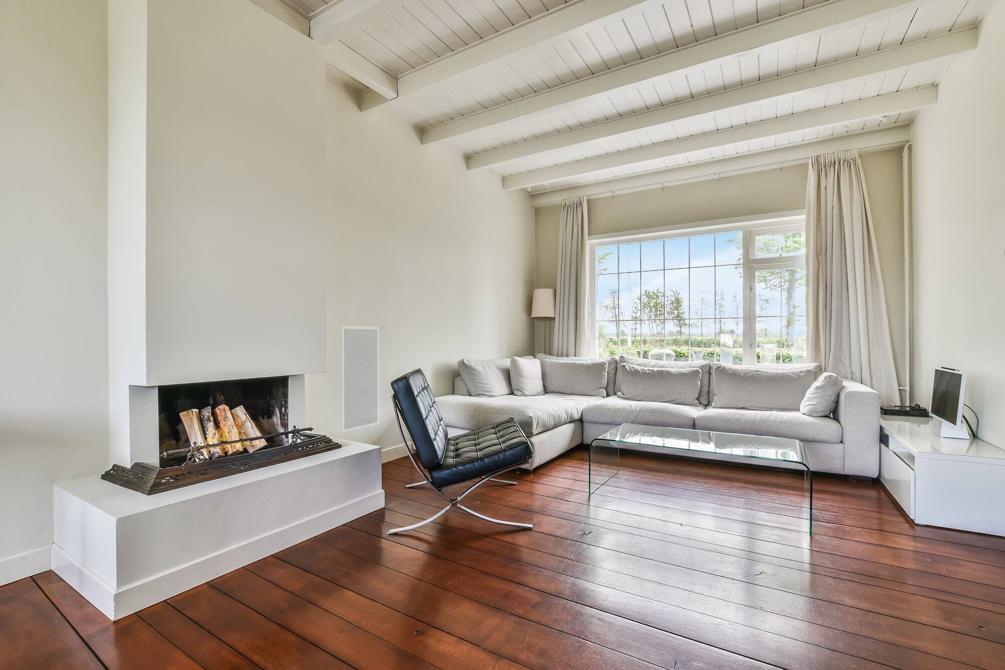 Alt View 28. SVS - 3000 In-Wall 9" Dual 800 W Powered Subwoofer - Black/White.