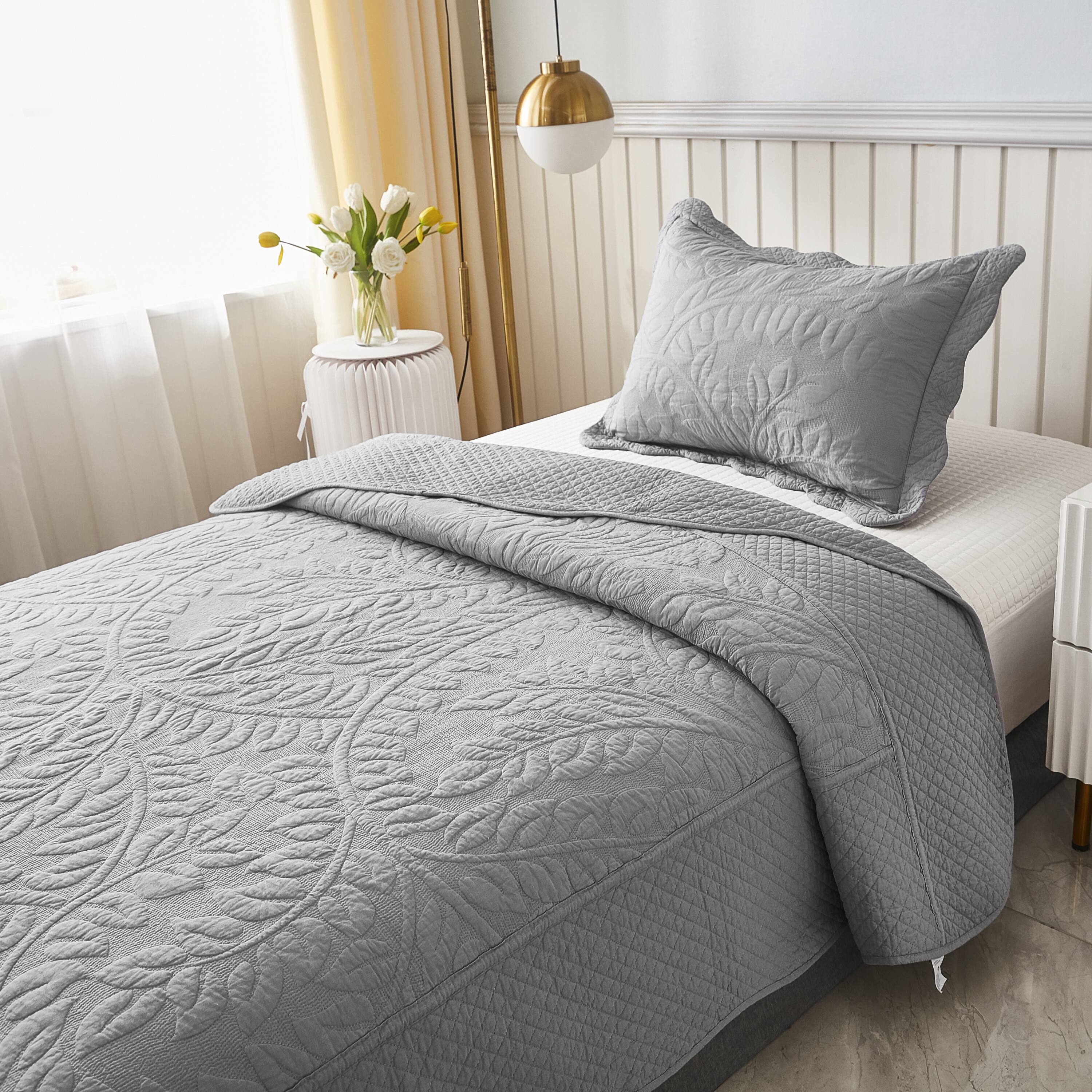 Angle. MarCielo - Marcielo 2/3 Piece 100% Cotton Oversized Bedspread Lightweight Quilt Set - Noble Grey.