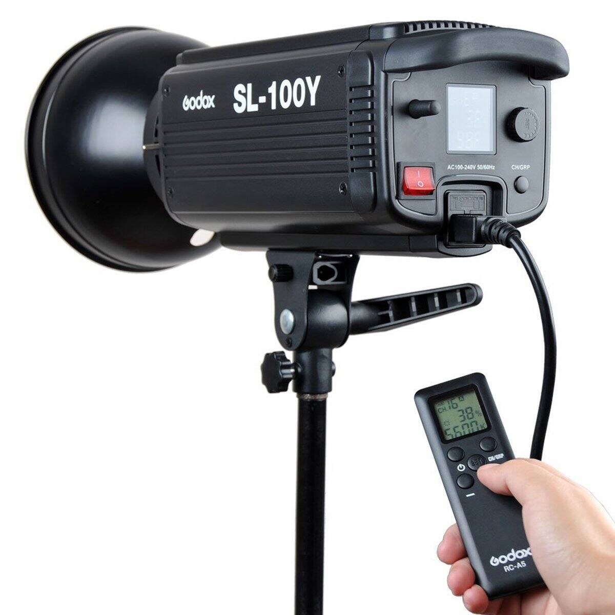 Godox SL-100Y A 13 AC100-240V 50/60Hz CHGRP L C1b CH iO 38% o 5600 B5kr - BW Godox RC-4S