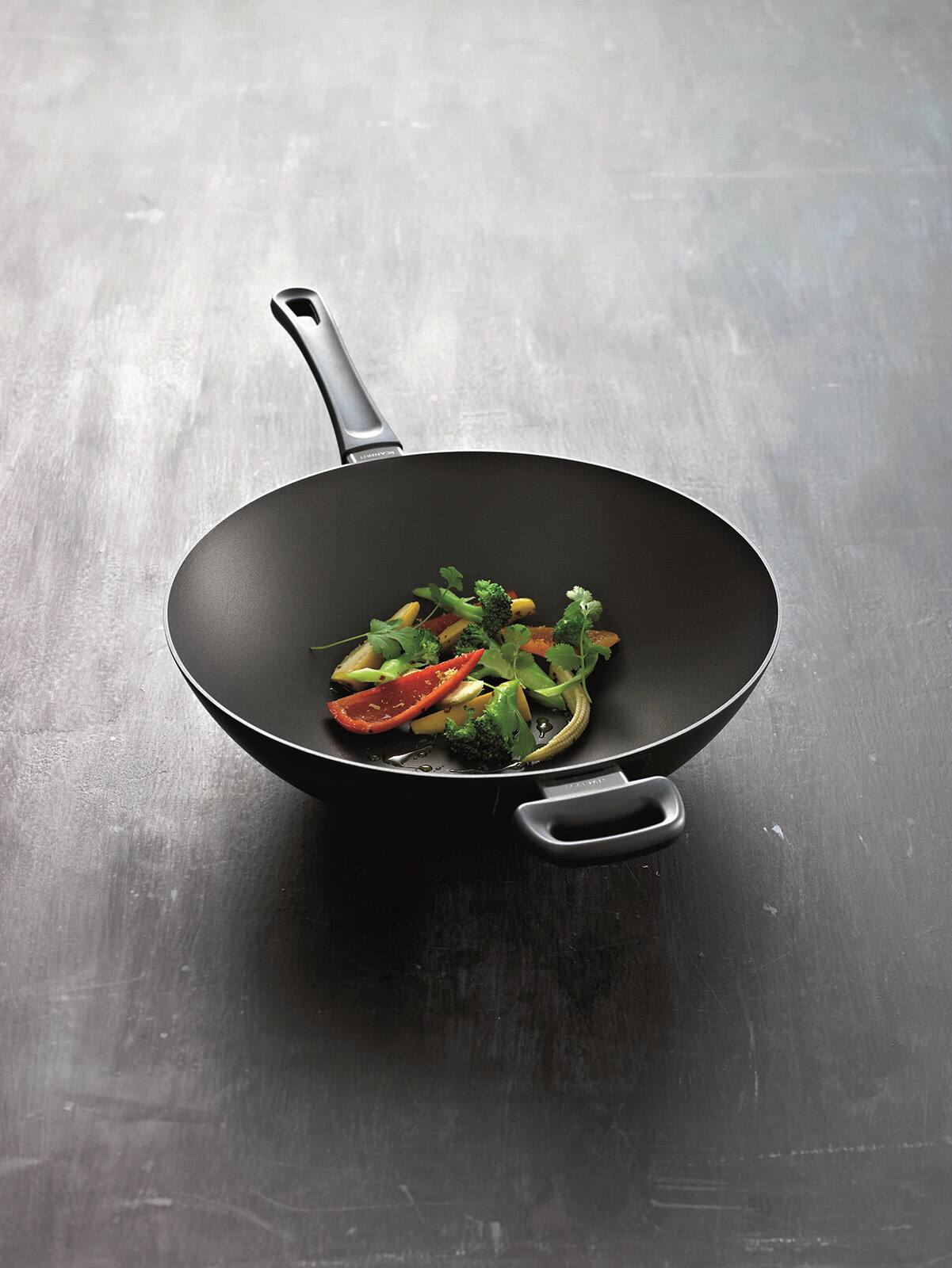 Alt View 2. Scanpan - Classic Induction 12.5-Inch Wok - Black.