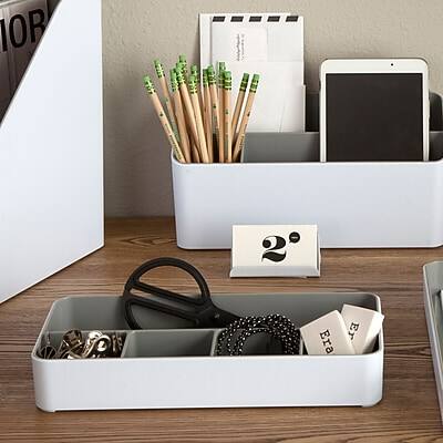 The text in the image appears to be:

- "2"
- "ER"
- "ER"

The text "I0B 2 Era Er" seems to be a mix of characters and numbers. It might be a typo or a misinterpretation. The correct grouping based on the image is:

- "2"
- "ER"
- "ER"