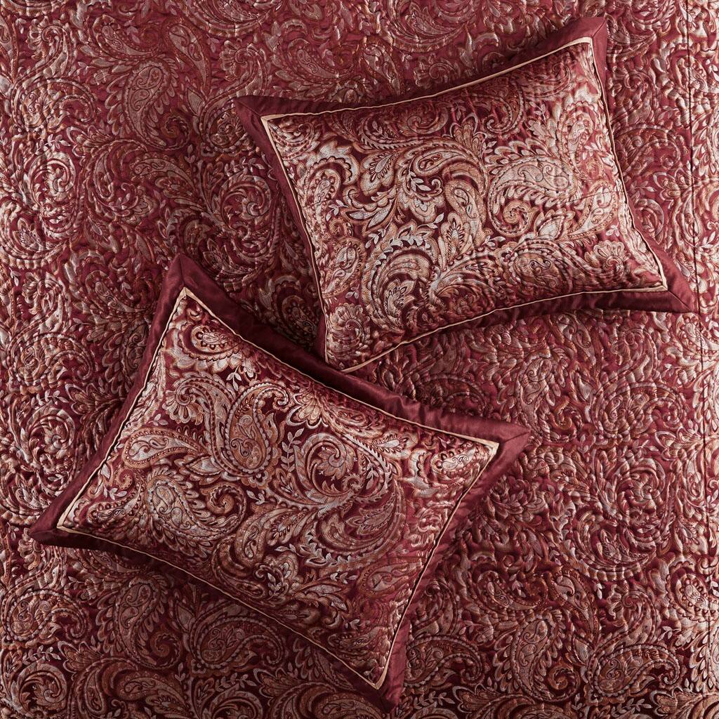 Alt View 2. Gracie Mills - Gracie Mills Thornton 5-Piece Reversible Jacquard Bedspread Set with Throw Pillows - Burgundy.