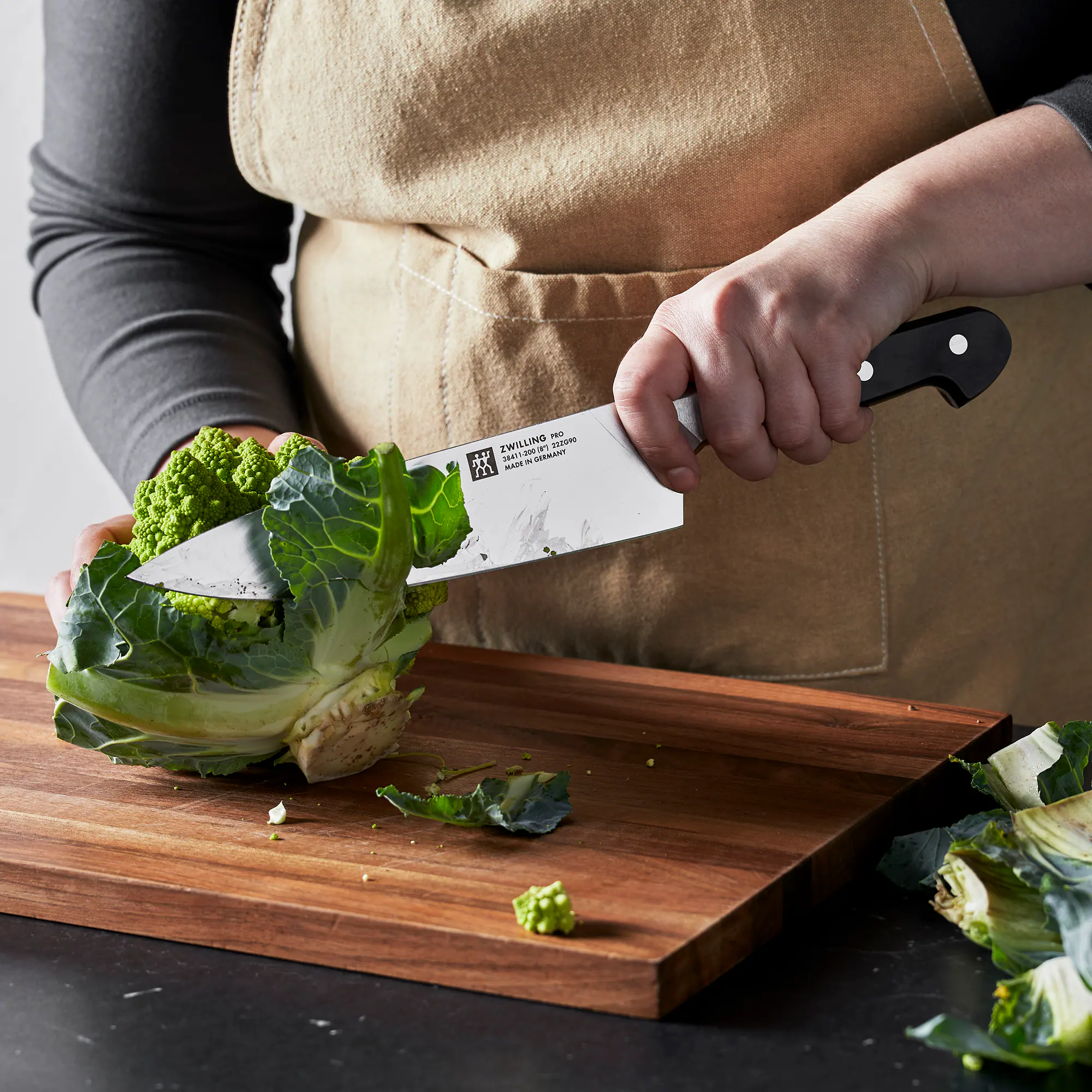 PRO ZWILLING  
ZWILLING PRO  
MADE IN GERMANY