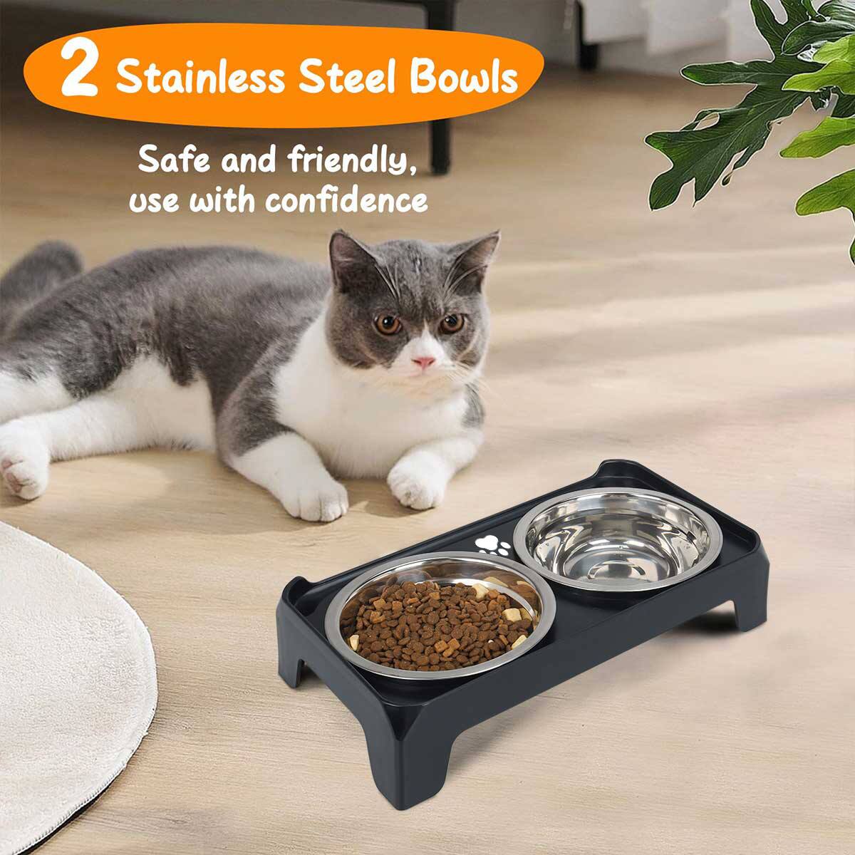 2 Stainless Steel Bowls  
Safe and friendly, use with confidence