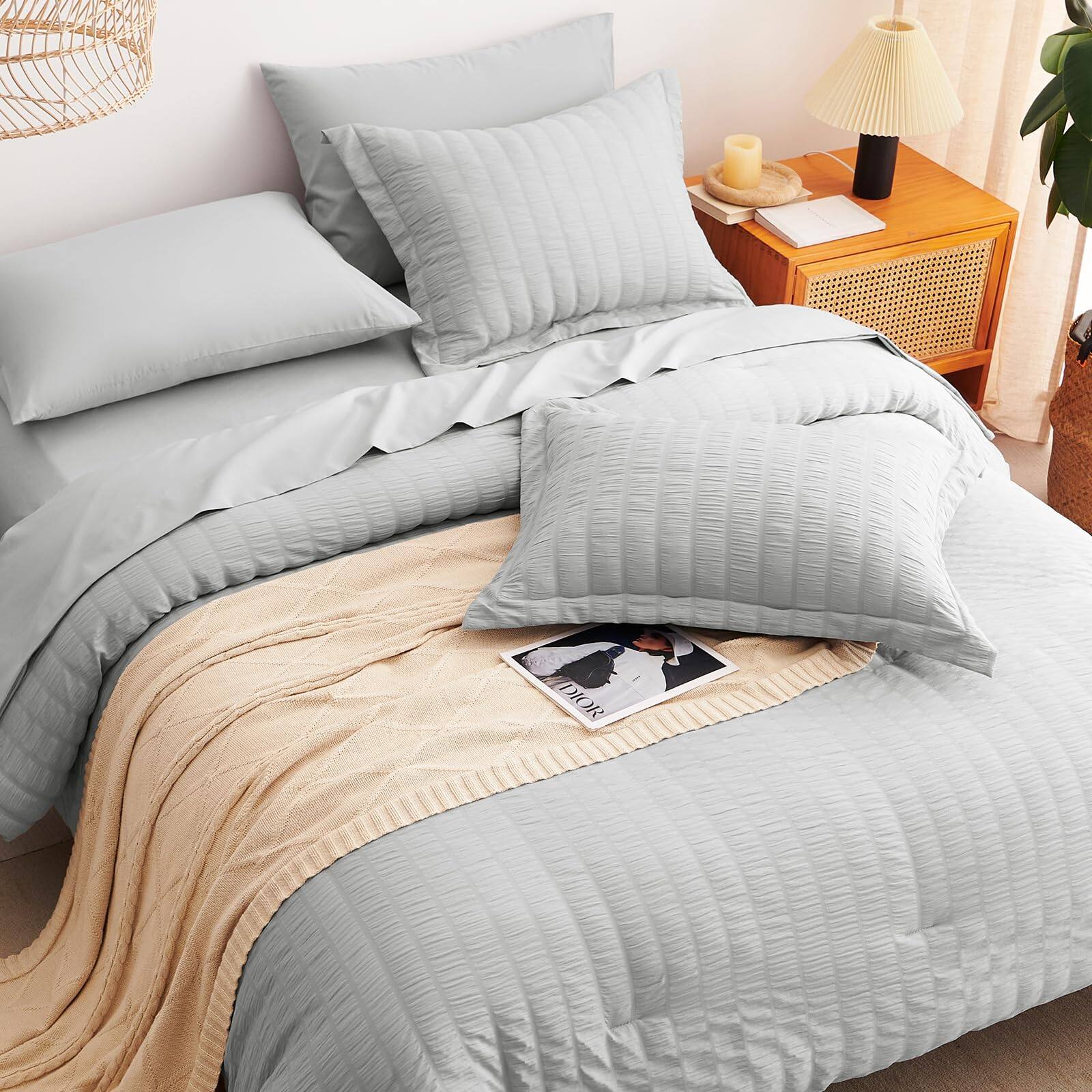 Back. Dazzed Corner - Queen Comforter Set 7 Pieces Bed in a Bag Queen Comforter Set with Sheet - Light Grey.