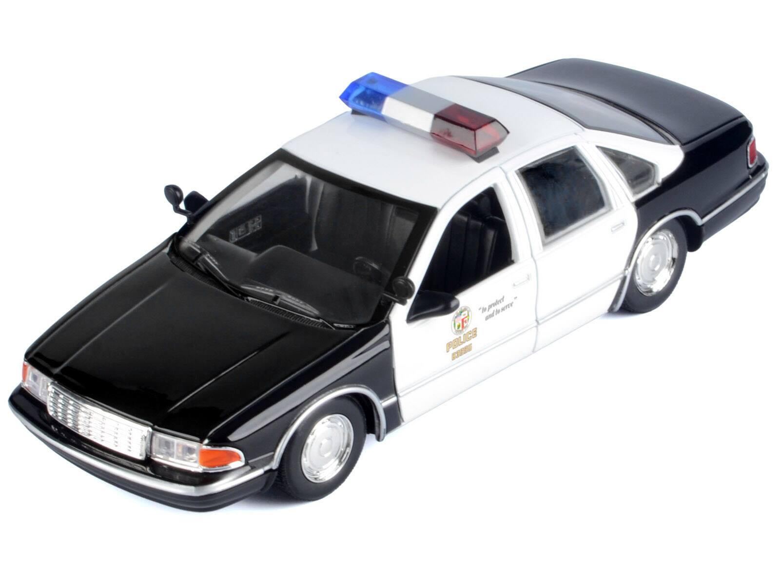 "to protect and to serve"  
POLICE  
CHICAGO