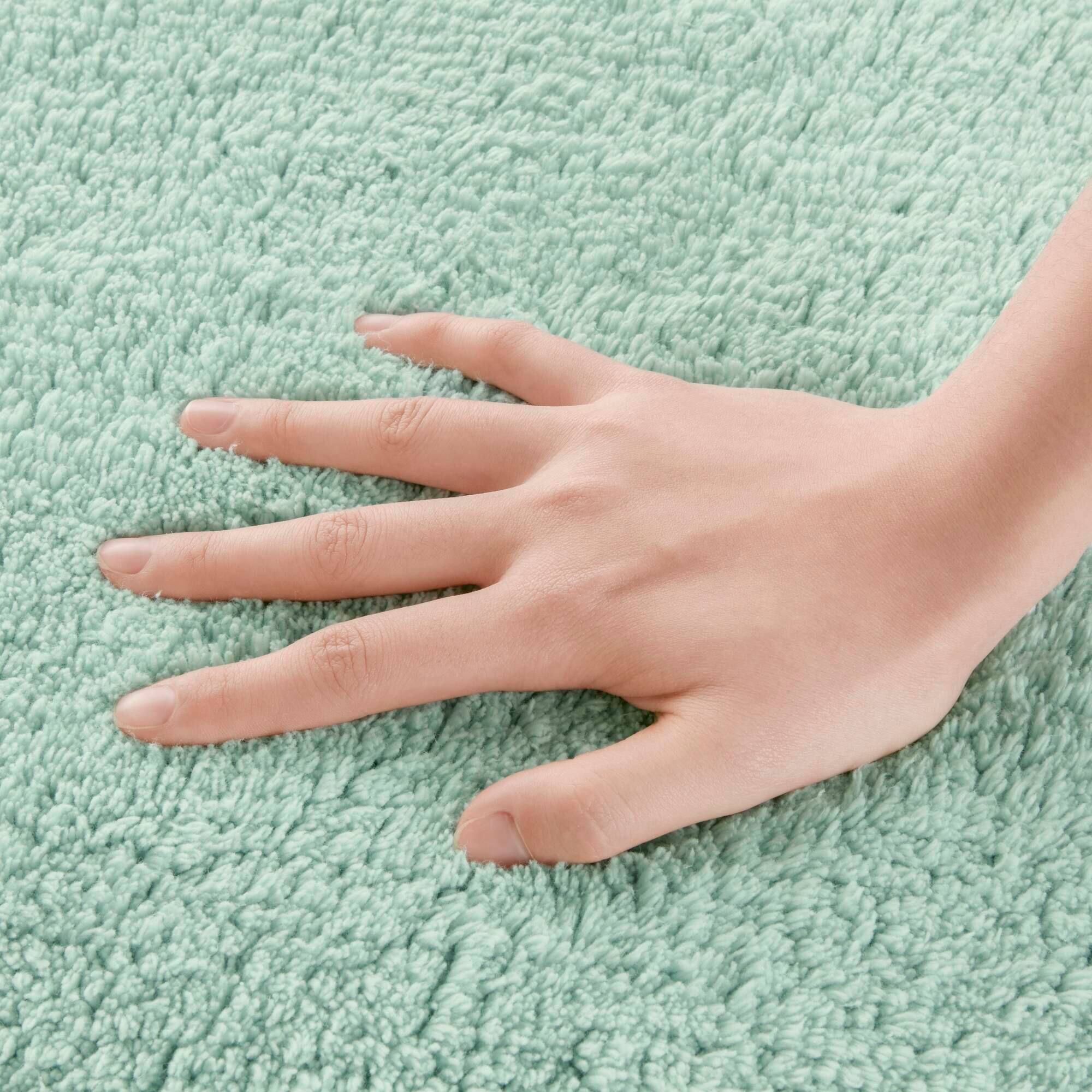 Alt View 1. APRILSOUL - 1 PCS 17x24 100 Cotton Tufted 3000 GSM Reversible Bath Rug Green - Green.