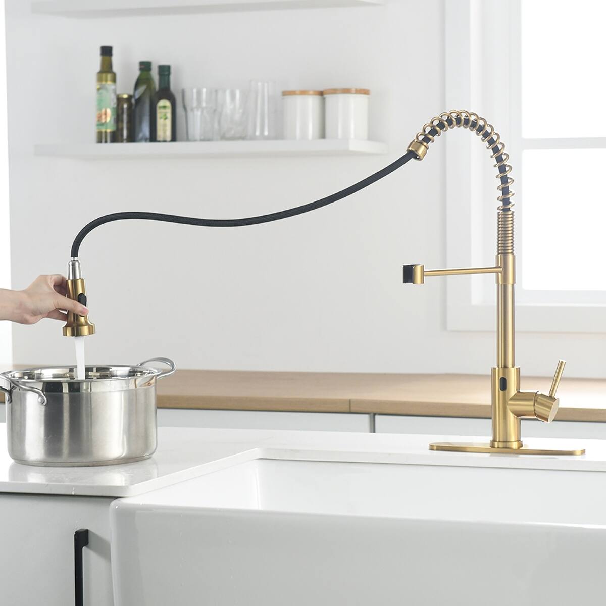 Alt View 3. Ropilly - Ropilly Touchless Kitchen Faucet with Pull Down Sprayer, Hands Free Automatic Single Handle Kitchen Sink Faucet - Brushed Gold.