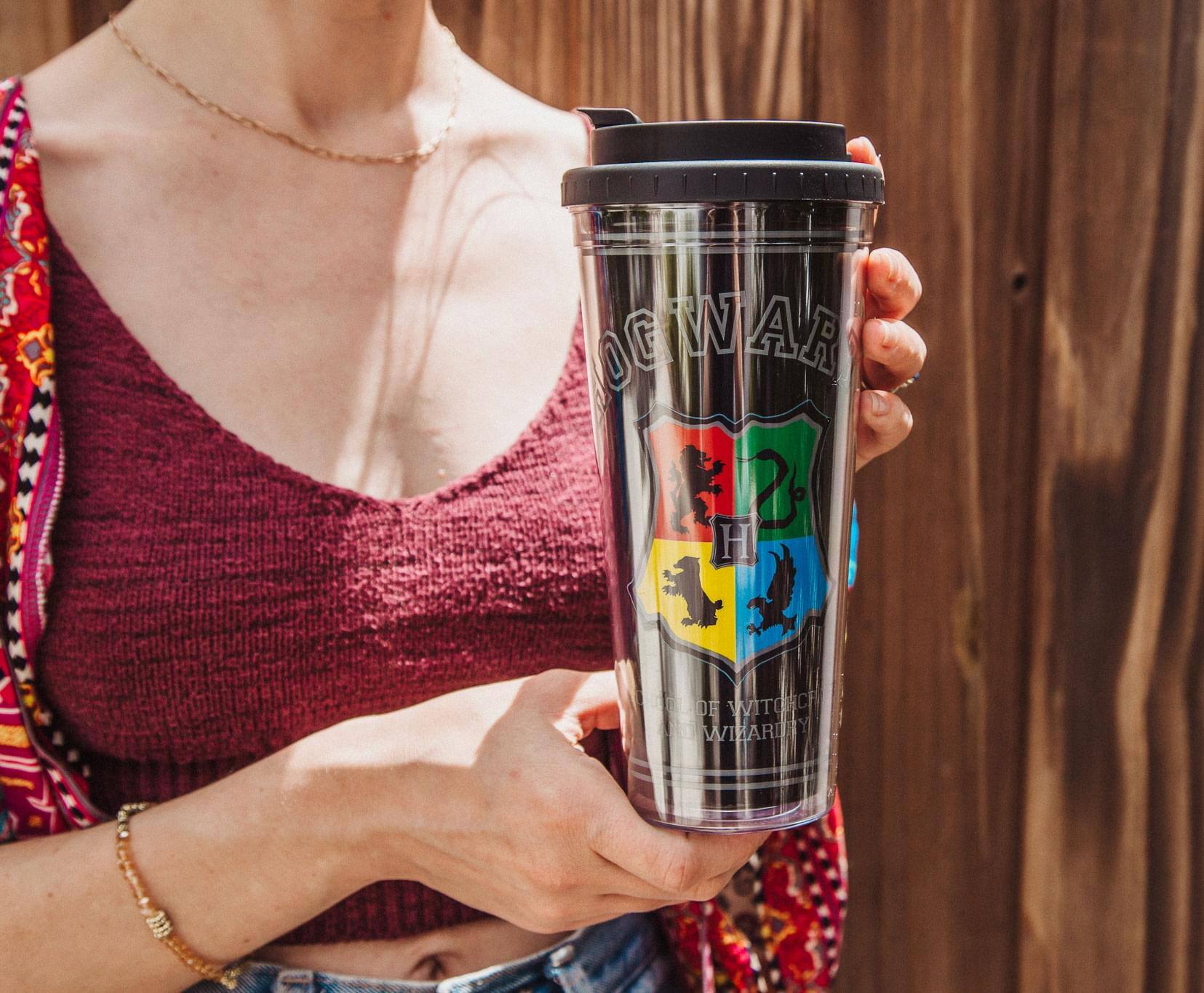 HOGWARTS  
HOUSE OF WITCHCRAFT  
AND WIZARDRY