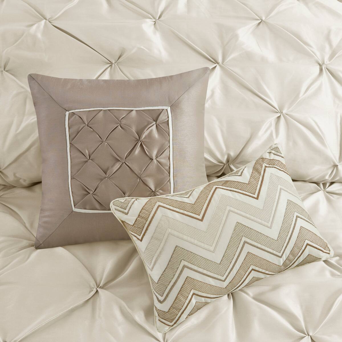 Angle. Aukfa - 7 Piece Tufted Comforter Set King - Ivory.