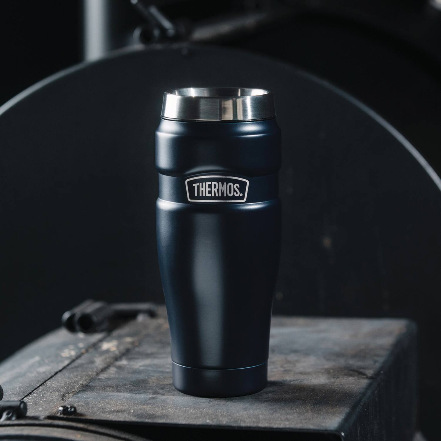 Alt View 5. Thermos - 16-Ounce Stainless King Vacuum-Insulated Stainless Steel Travel Tumbler - Matte Blue.