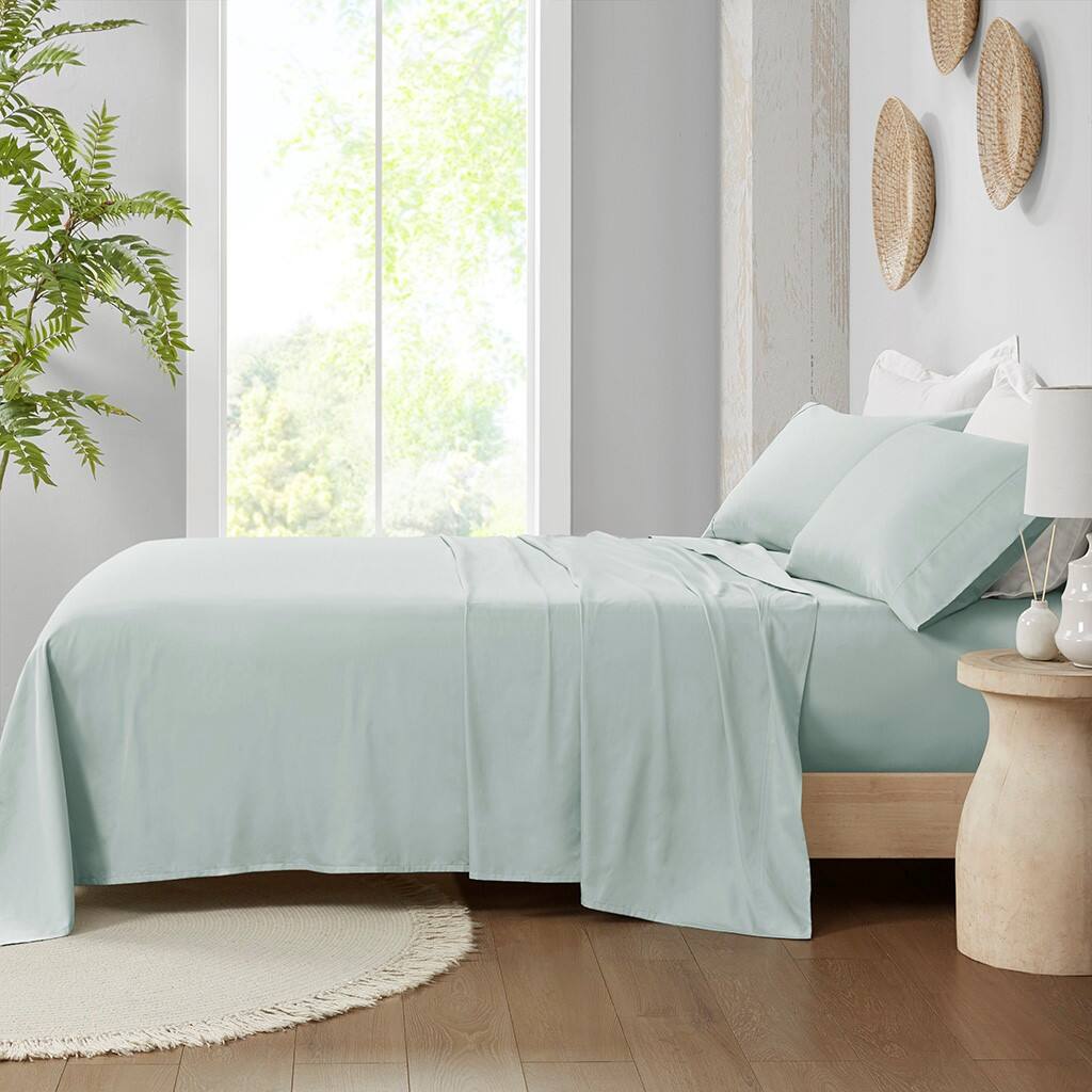 Alt View 1. Gracie Mills - Gracie Mills Nora 300 Thread Count Sateen Weave Organic Cotton Deep Pocket Sheet Set - Aqua.