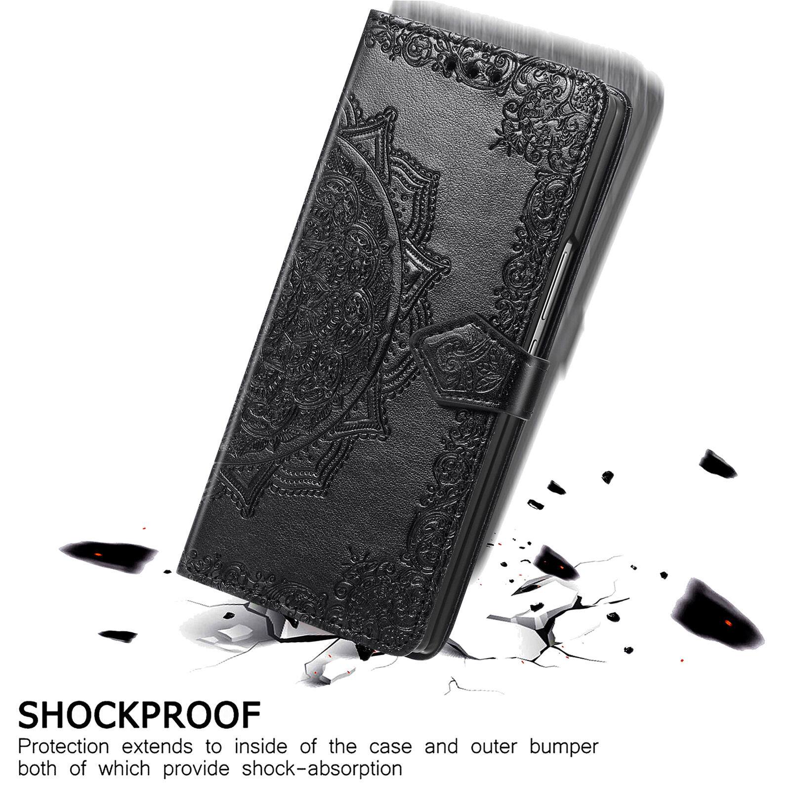 SHOCKPROOF  
Protection extends to inside of the case and outer bumper both of which provide shock-absorption