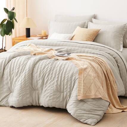 Front. Dazzed Corner - Queen Comforter Set 7 Pieces Bed in a Bag Queen Comforter Set with Sheet - Beige.