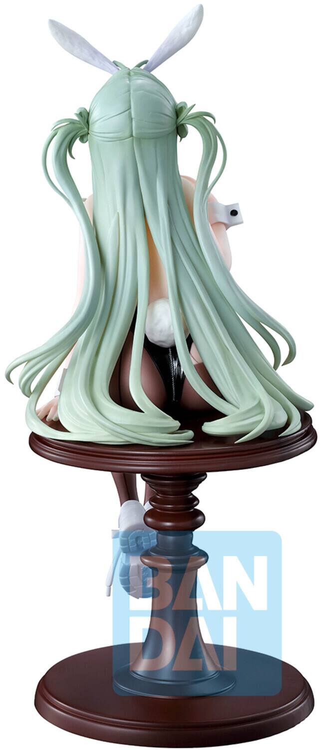 The text on the image reads: "BAN DAI"