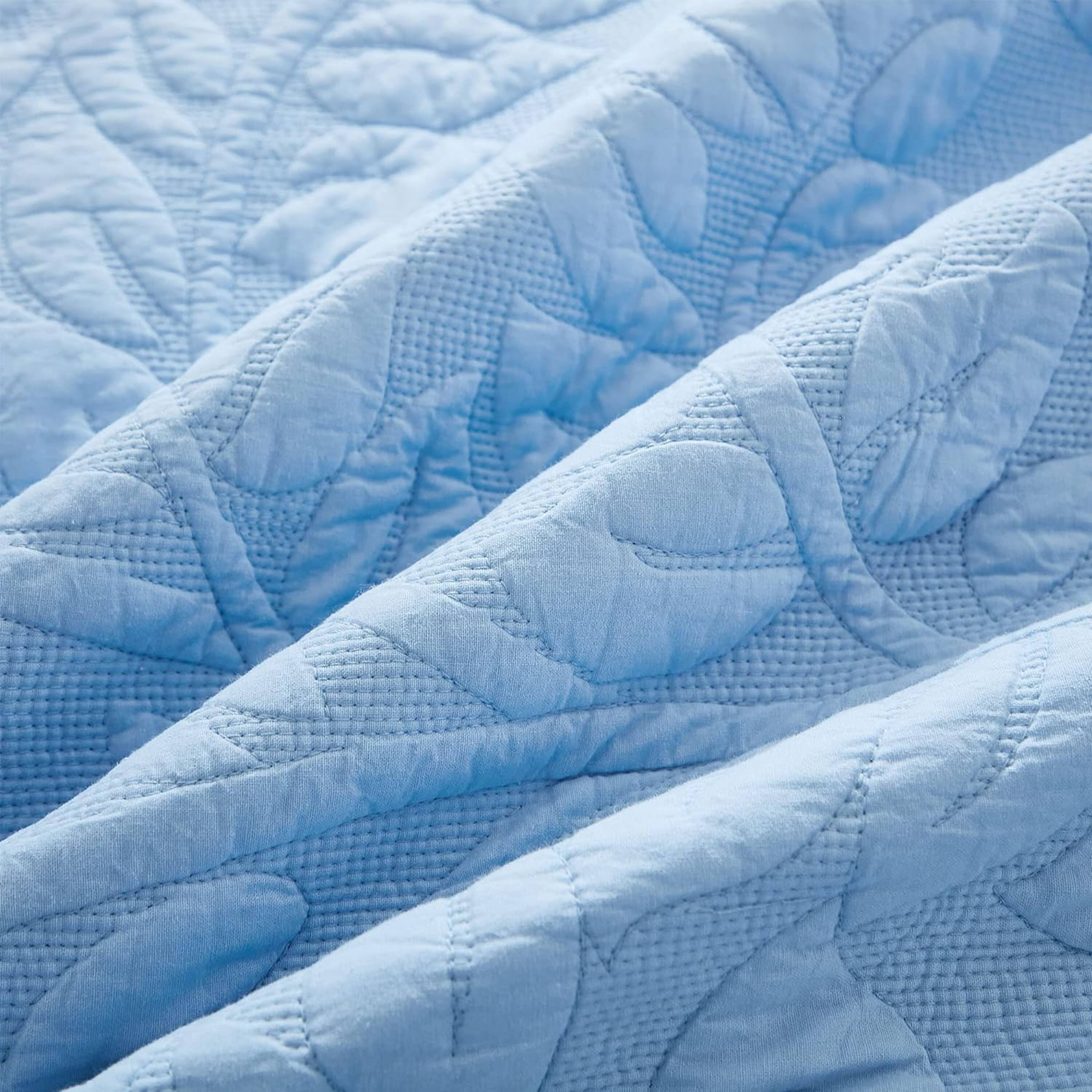 Left. MarCielo - Marcielo 2/3 Piece 100% Cotton Oversized Bedspread Lightweight Quilt Set - Light Blue.