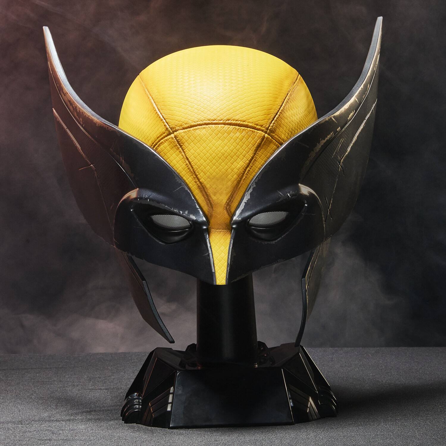 Alt View 2. Hasbro - Hasbro Collectibles - Deadpool & Wolverine - Marvel Legends - Wolverine Premium Roleplay Mask   - COLLECTIBLES - Multicolor.