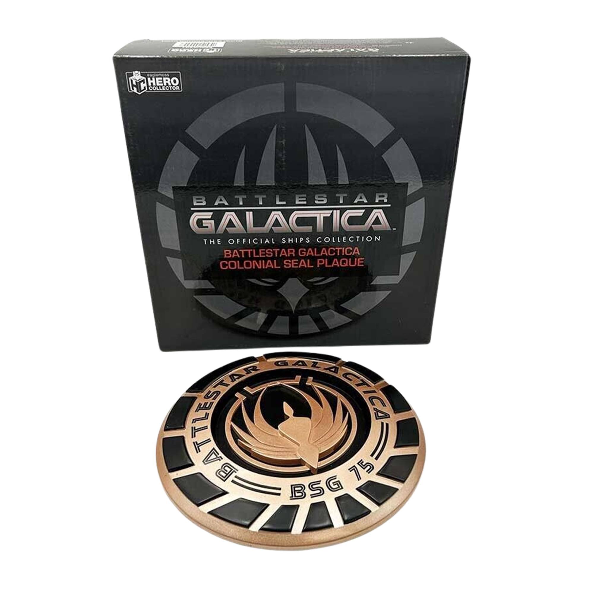 X n HC HERO COLLECTOR BATTLESTAR GALACTICA THE OFFICIAL SHIPS COLLECTION BATTLESTAR GALACTICA COLONIAL SEAL PLAQUE W OOLACTICA 75 BSG